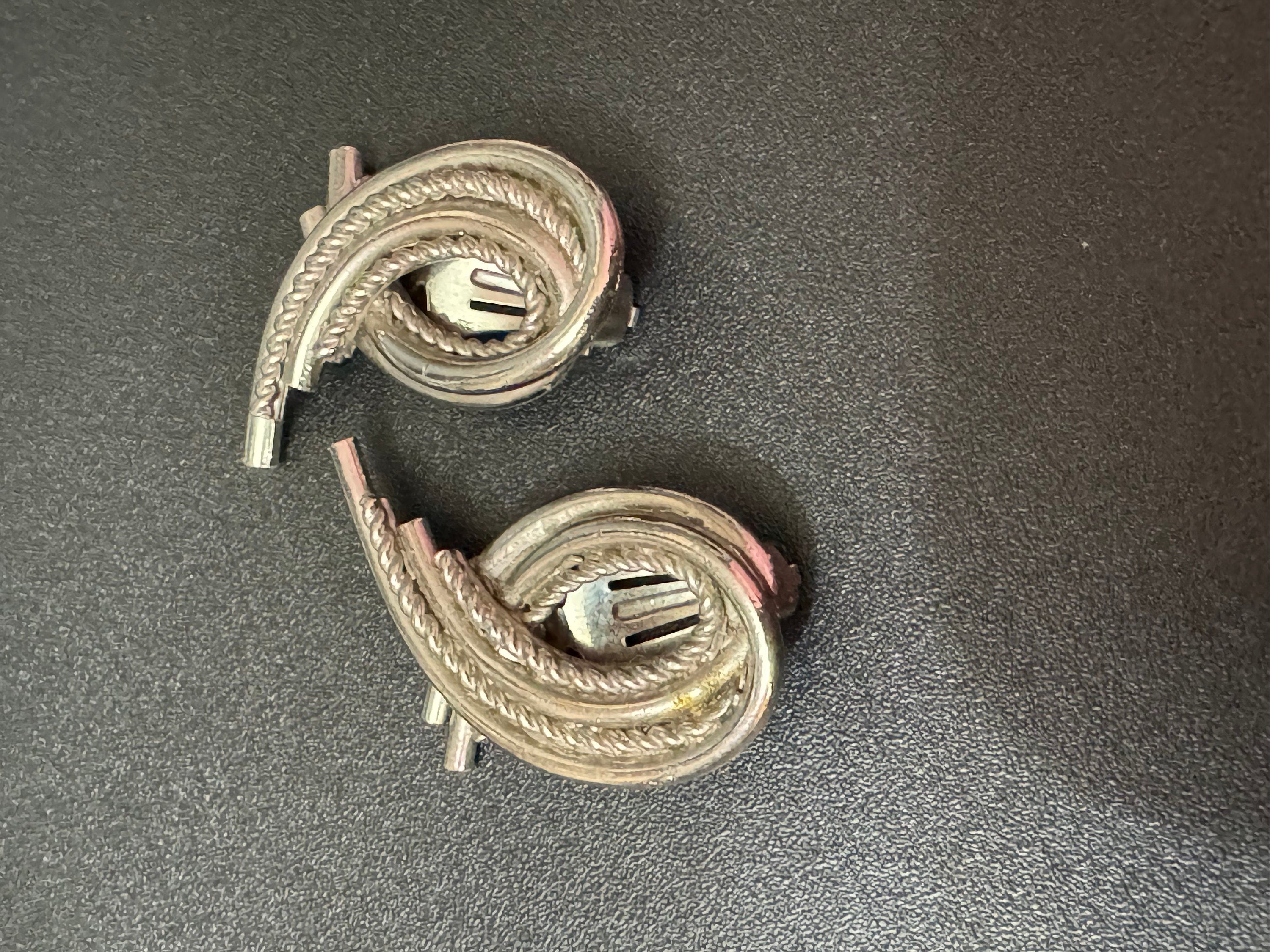 Vintage silver tone clip on abstract modernist earrings 3cm