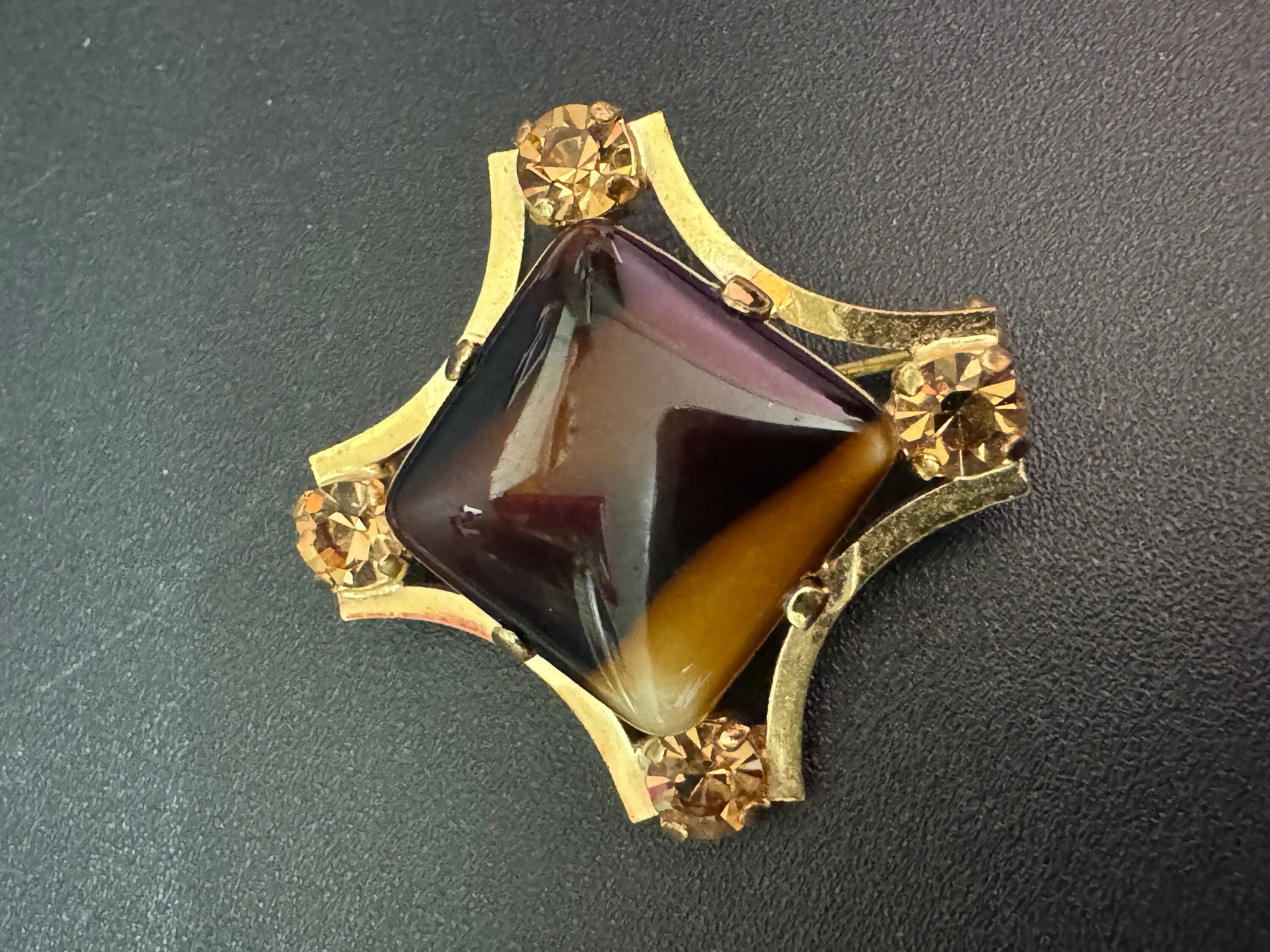 vintage mid century modernist gold tone squared brooch with brown and topaz coloured glass diamanté
