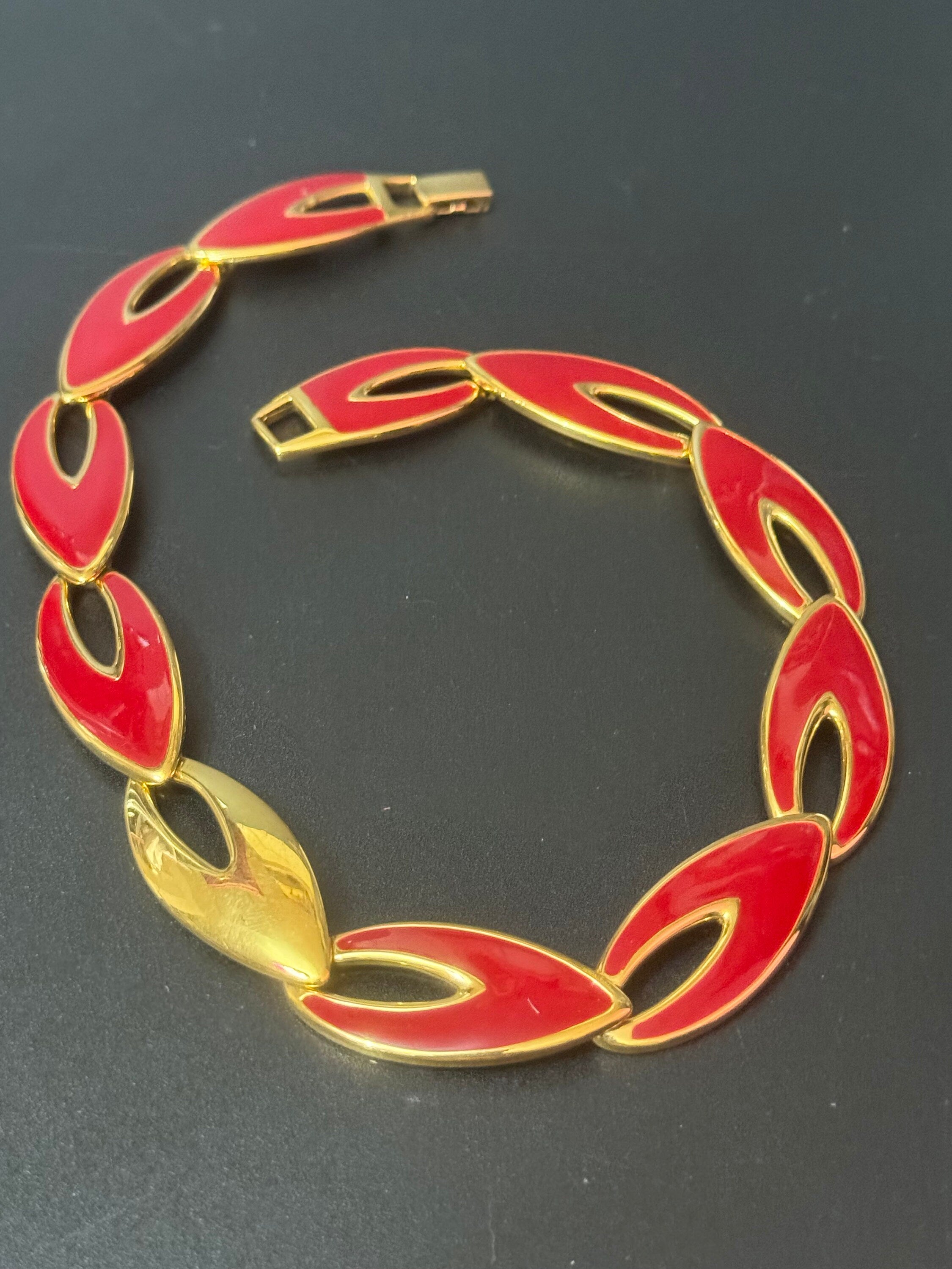 Petite fit Signed NAPIER designer bright Red Enamel Choker Vintage Gold Tone flat link 39cm choker necklace