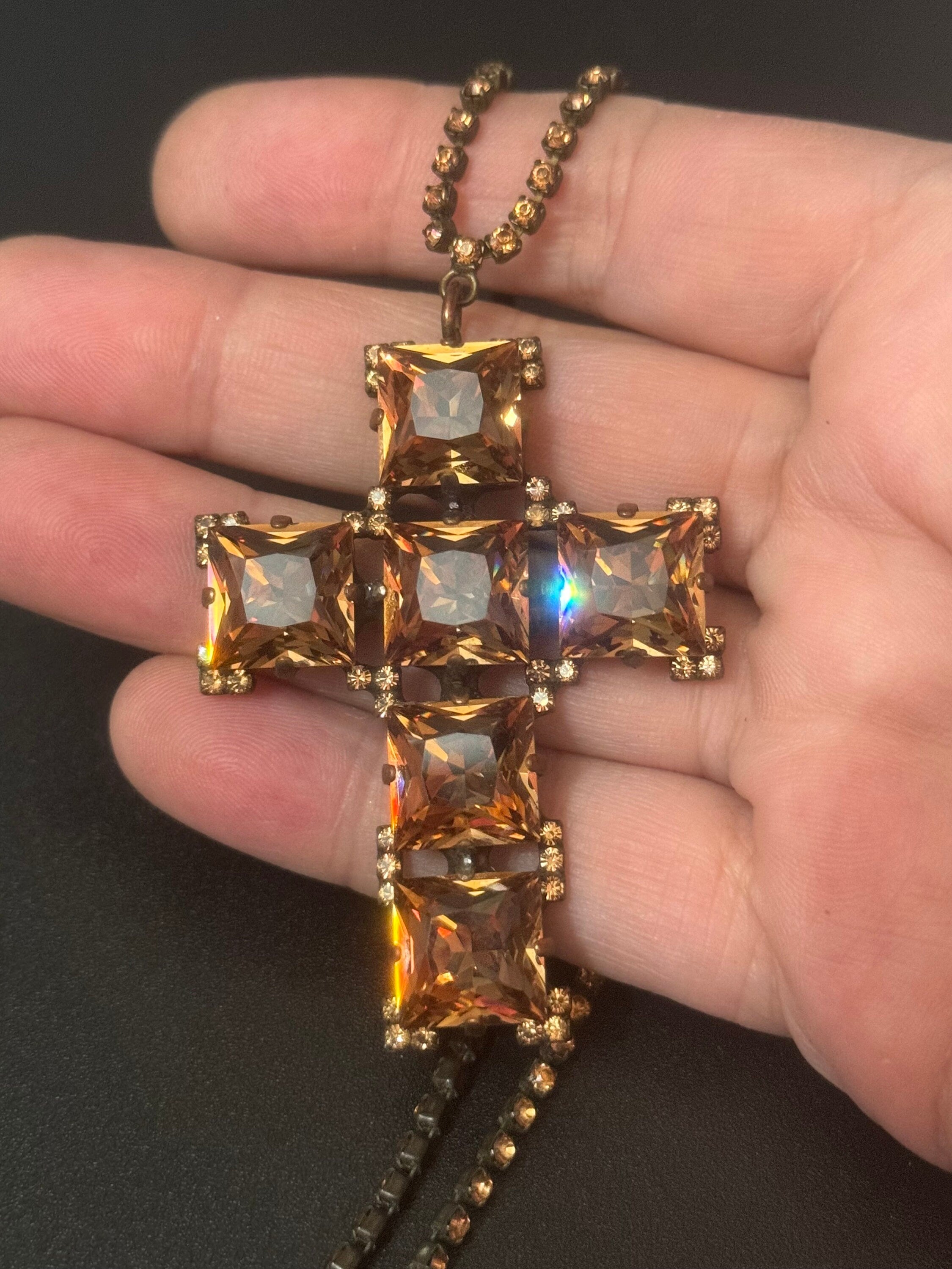 Signed B&W butler and Wilson brown topaz glass rhinestone cross pendant necklace 41-49cm bronze tone