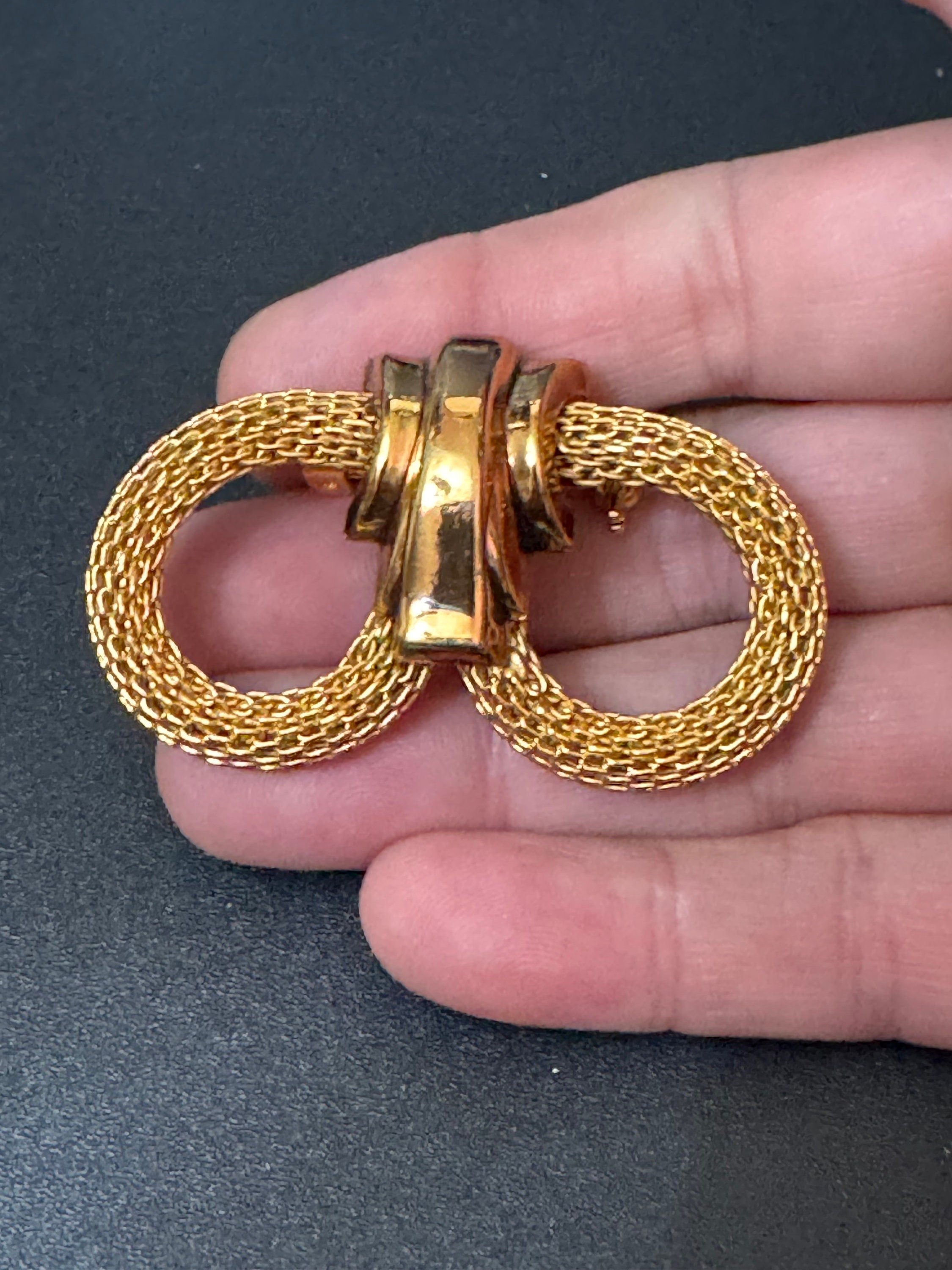 Large vintage mesh bow brooch MCM gold tone 5cm