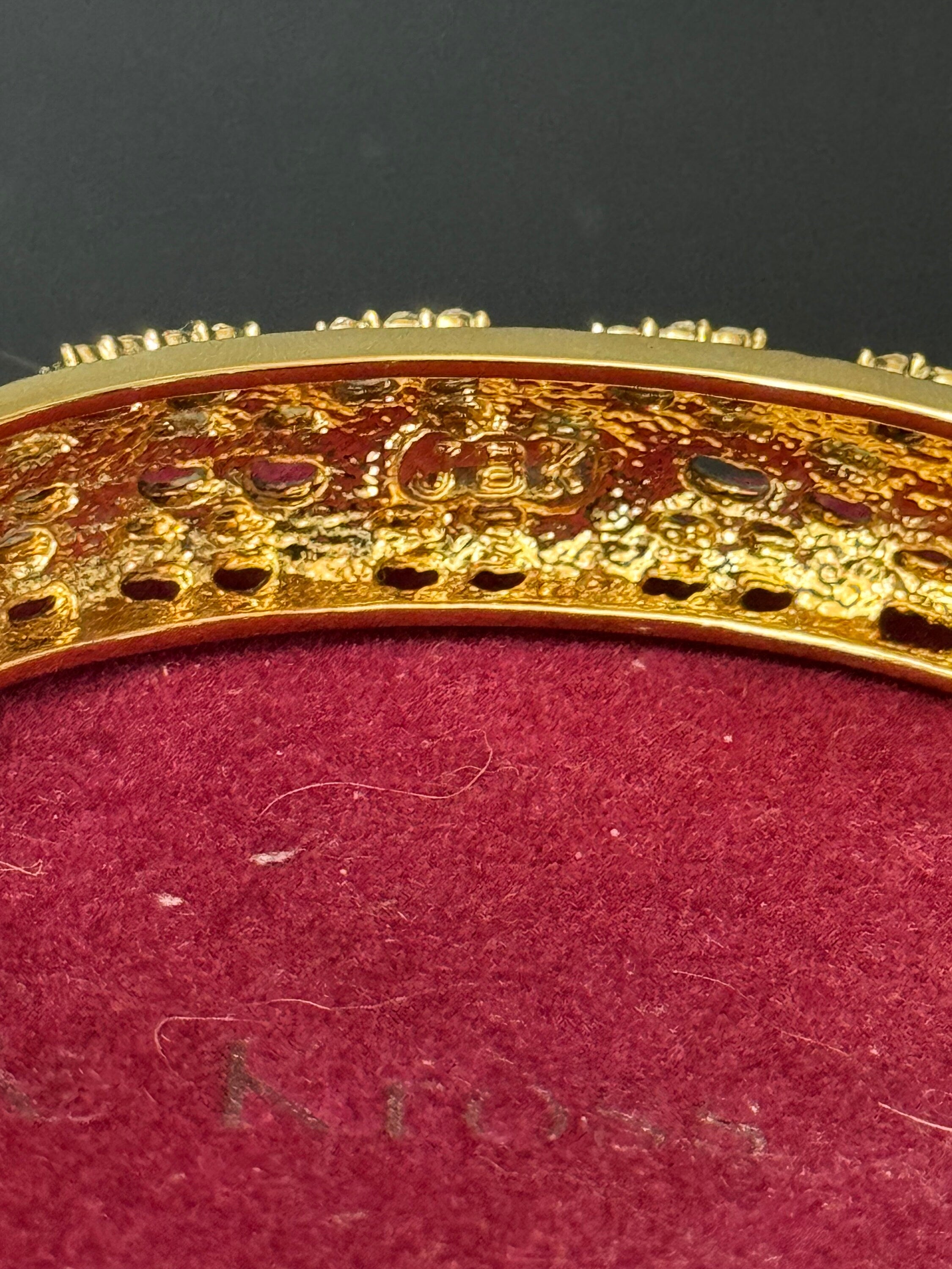 JBK Jaqueline Kennedy vintage gold tone clear diamanté Etruscan clamper bangle bracelet boxed