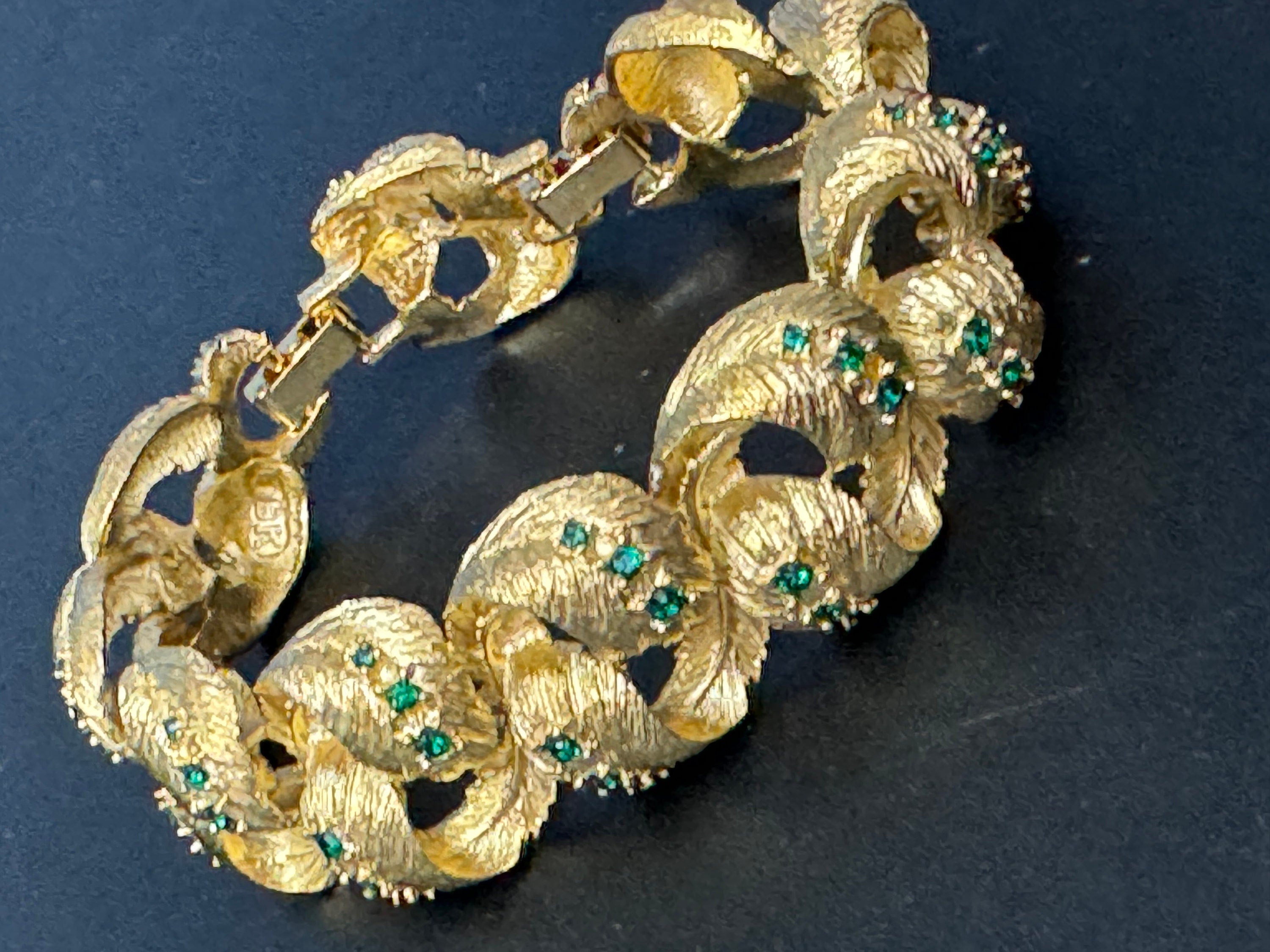 Signed JBK vintage gold tone emerald green rhinestone paste encrusted diamanté bracelet with extender links x 25mm