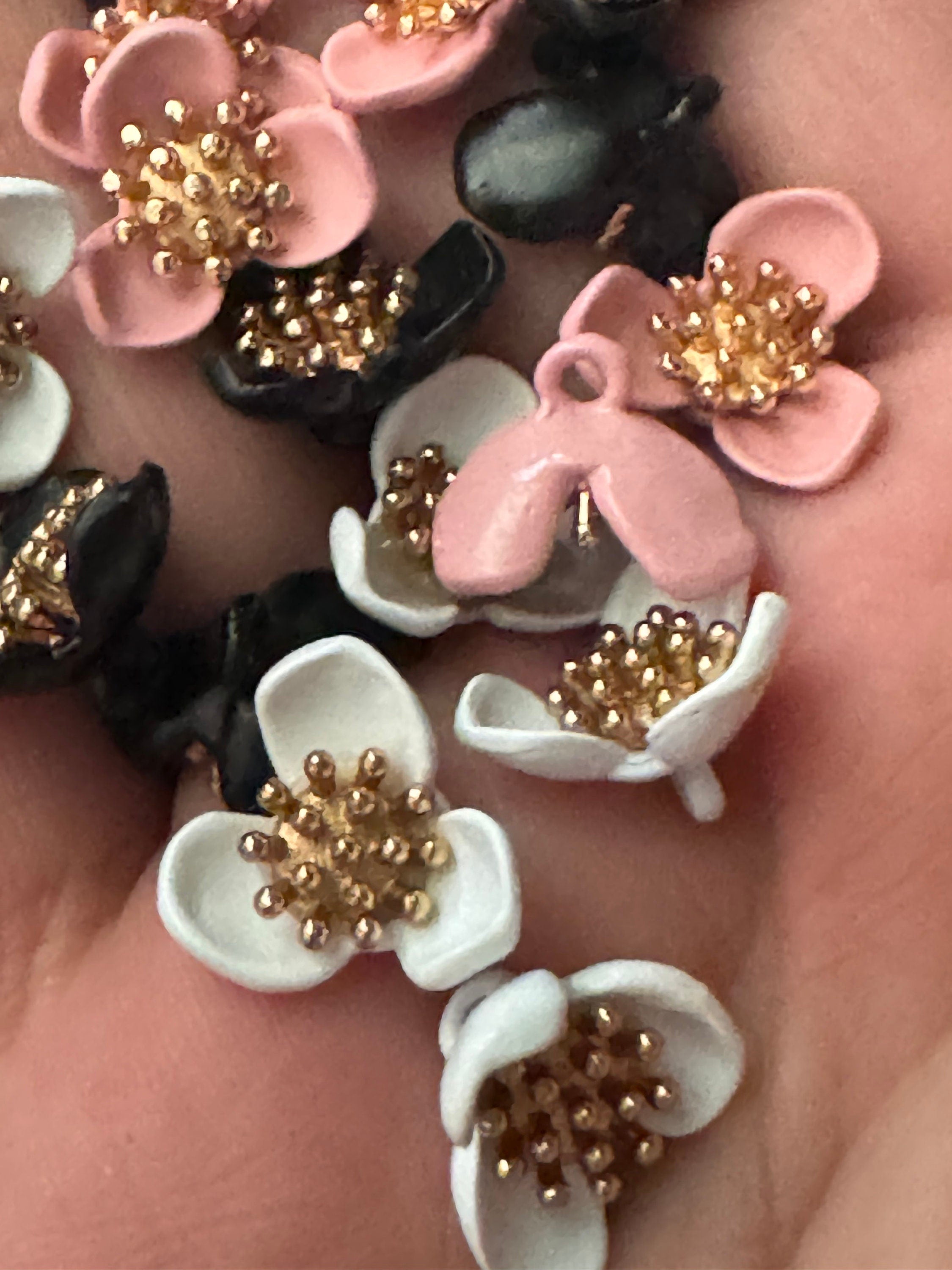 15mm black pink and white enamel flower metal buttons choice of colours in a pack 5