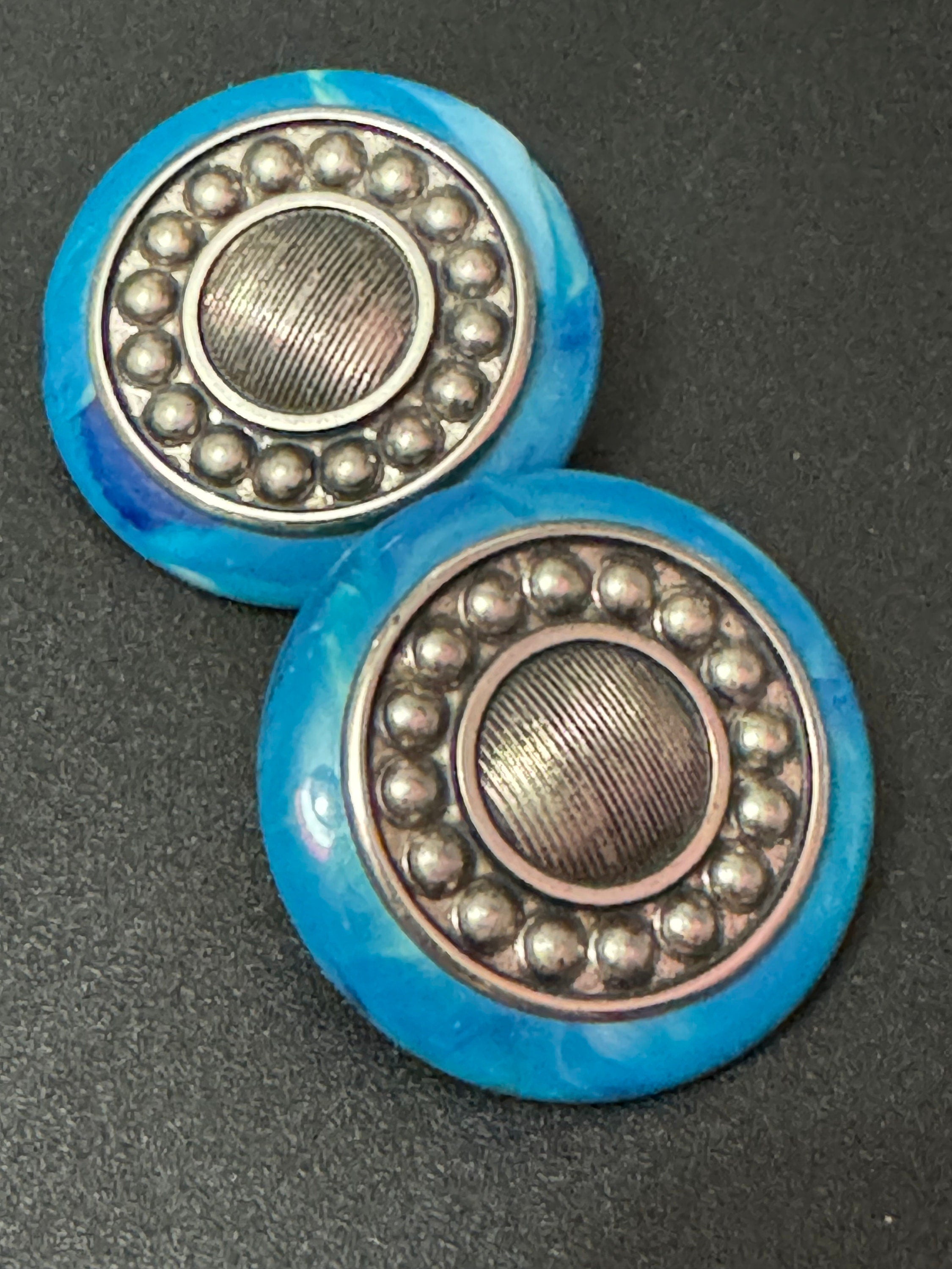 Signed made it Italy vintage oversized 4cm silver tone blue plastic clip on button earrings Etruscan style