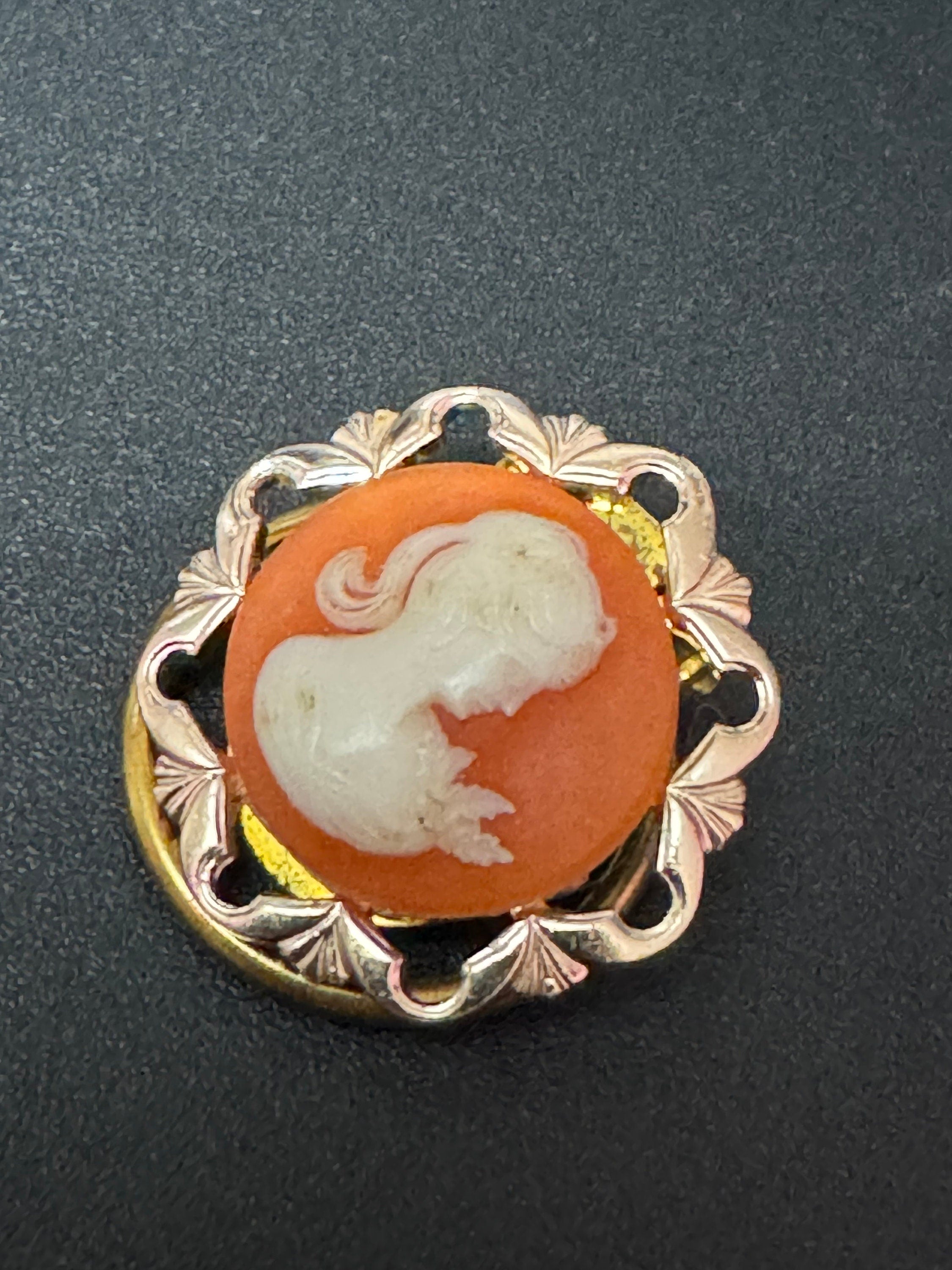 Vintage small orange terracotta plastic Figural Cameo Lady gold Tone Scarf Ring Clip Holder 1960s 1970s