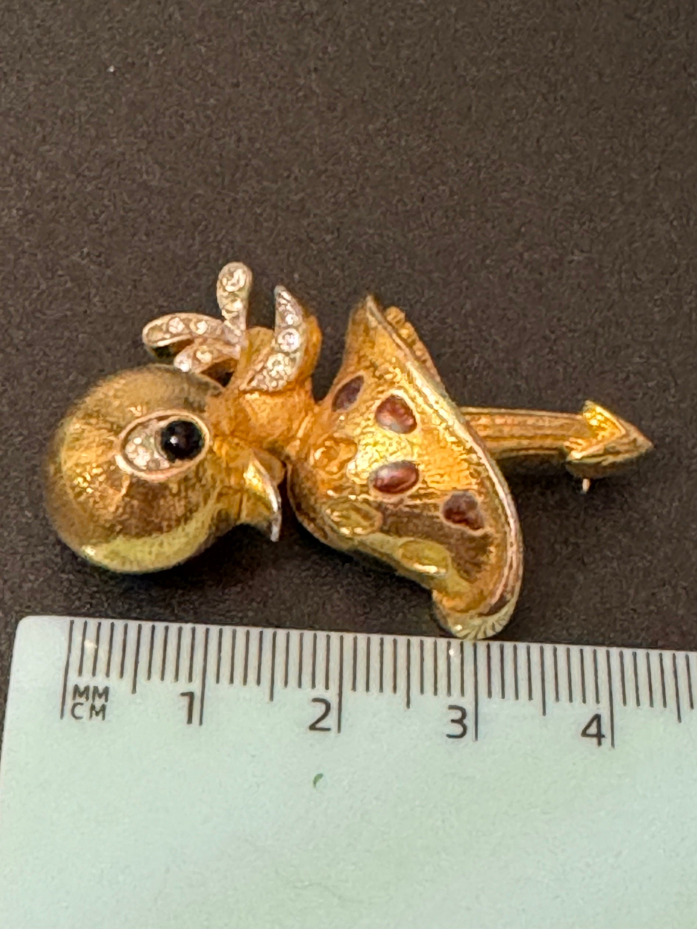 Novelty vintage cartoon bird on toadstool brooch gold tone with clear diamanté