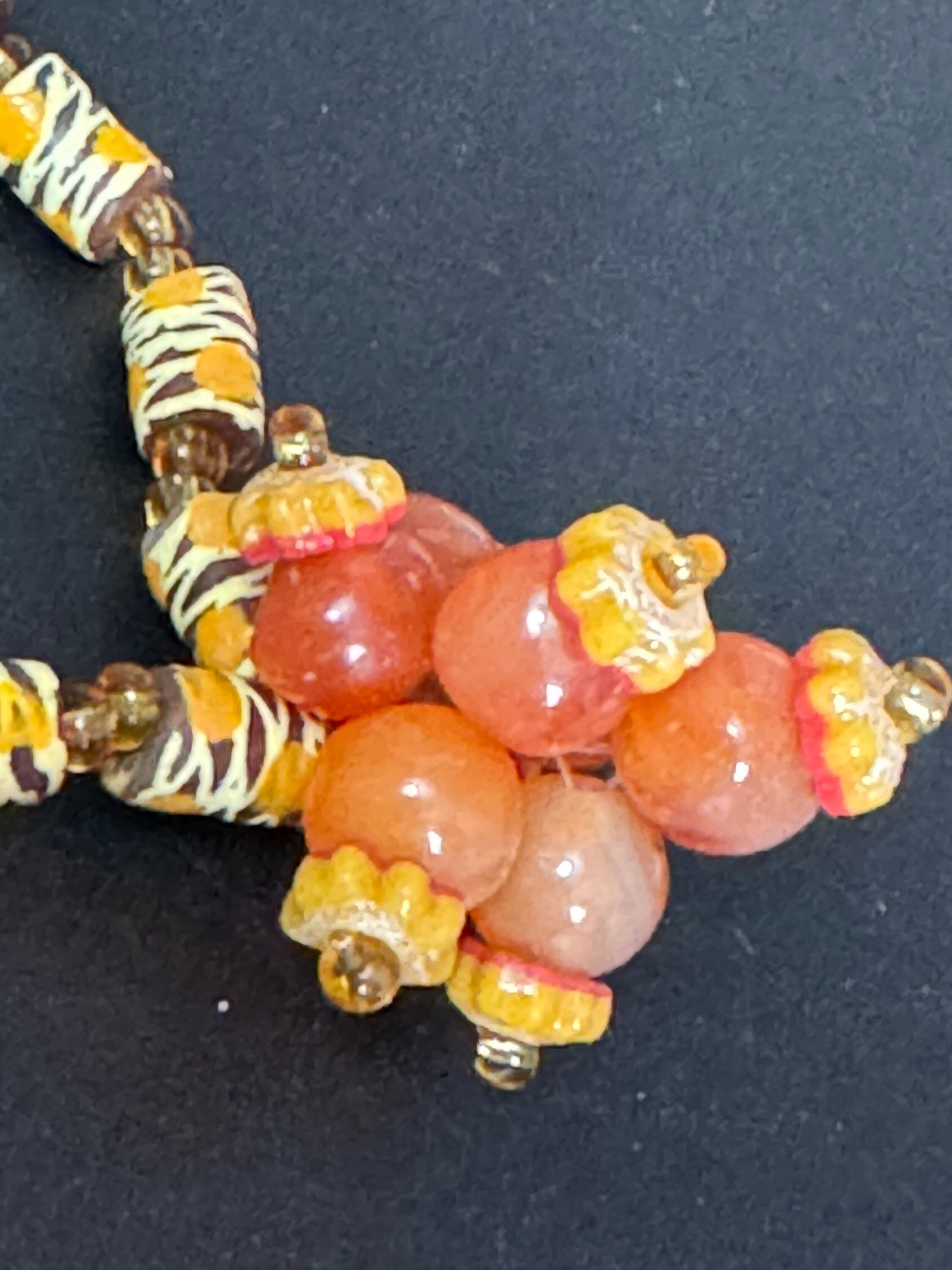 Signed Teng Yue african colours red ochre and mustard glass beaded necklace and stretch bracelet jewellery set