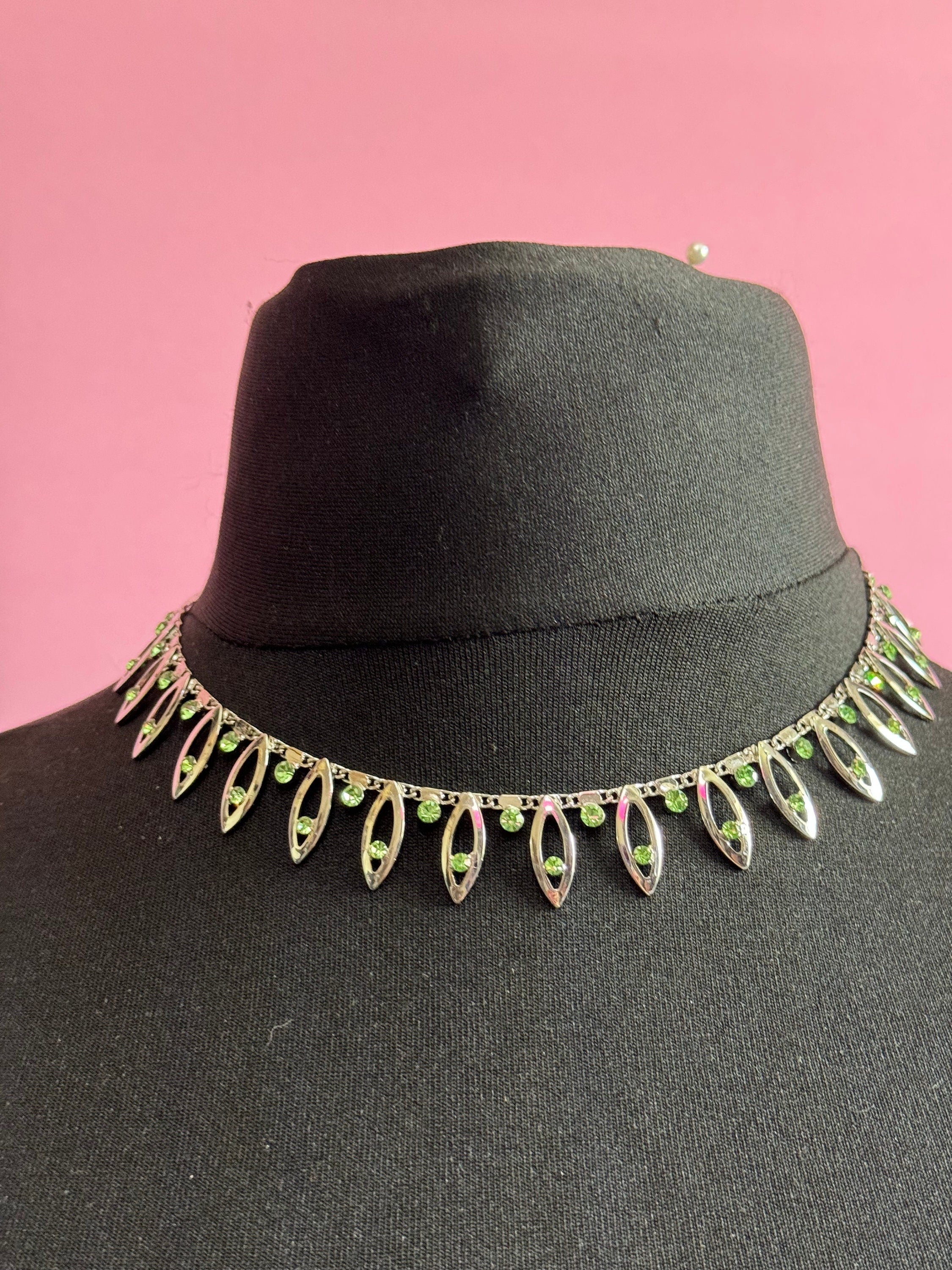 retro diamanté emerald light green rhinestone crystal silver tone party cocktail necklace 42-50cm