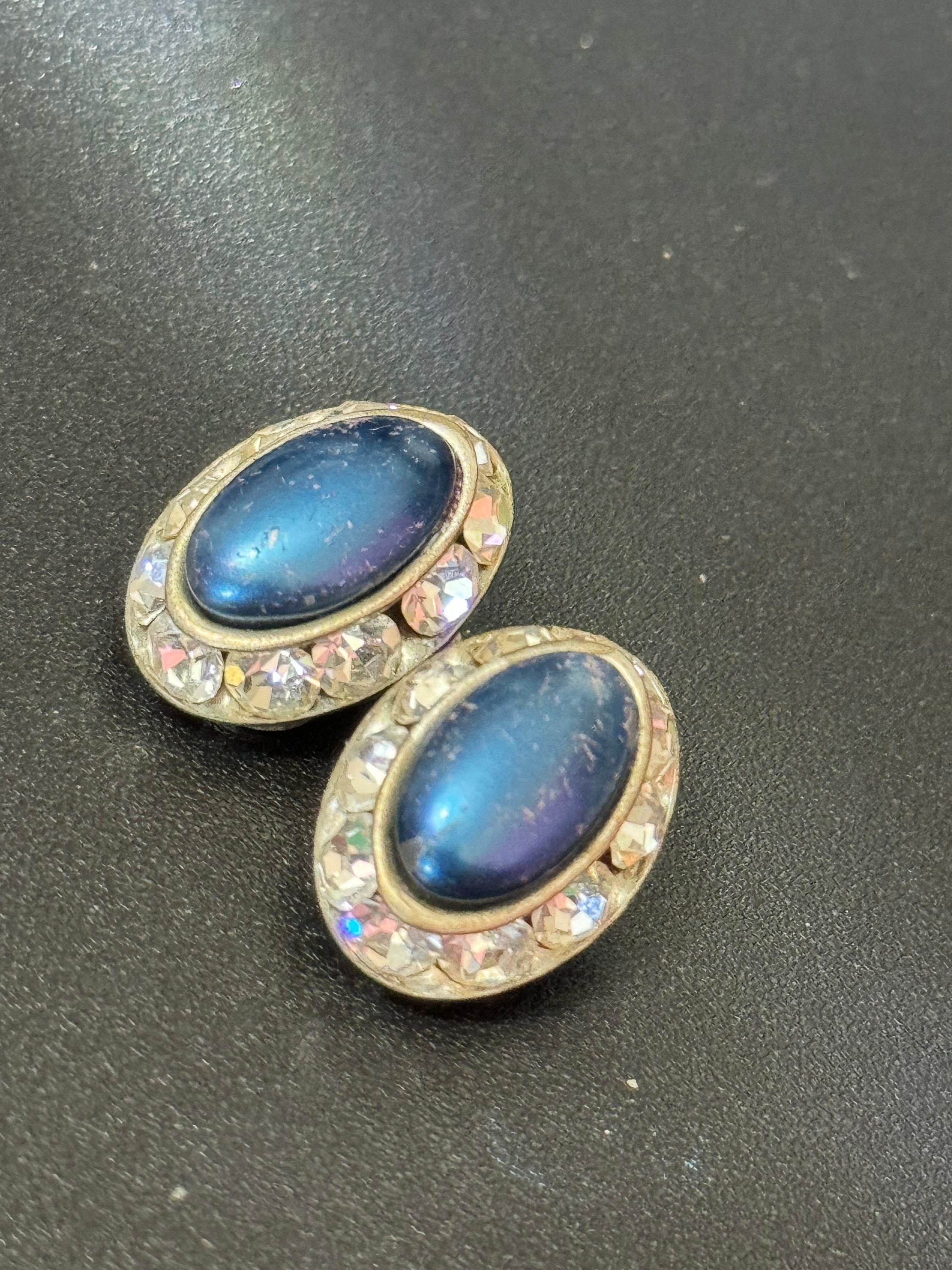 Small Vintage silver tone blue oval cabochon clear glass diamanté paste pair stud clip on earrings