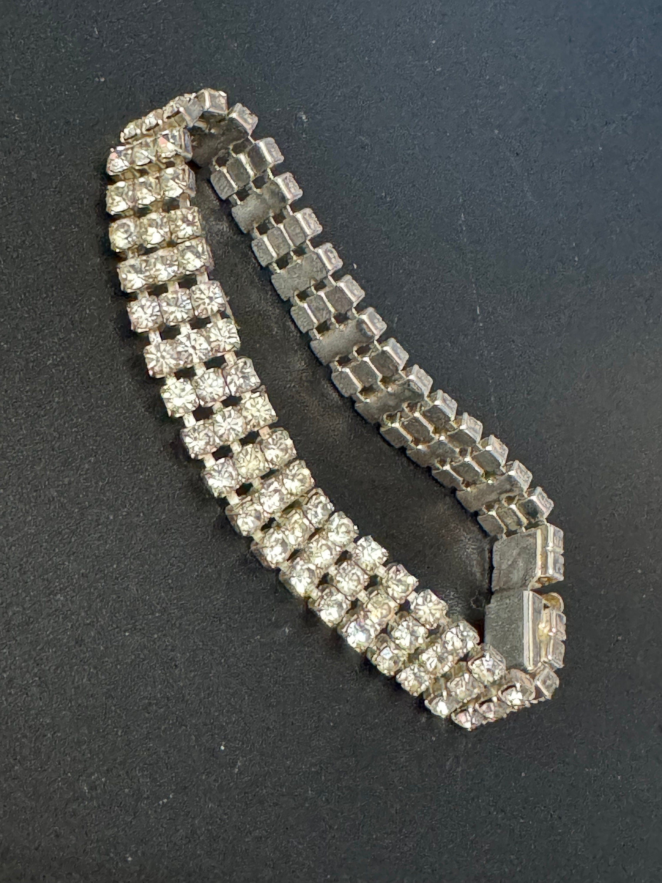 Petite Vintage clear Diamanté silver tone rhinestone set cocktail Bracelet 17cm x 8mm