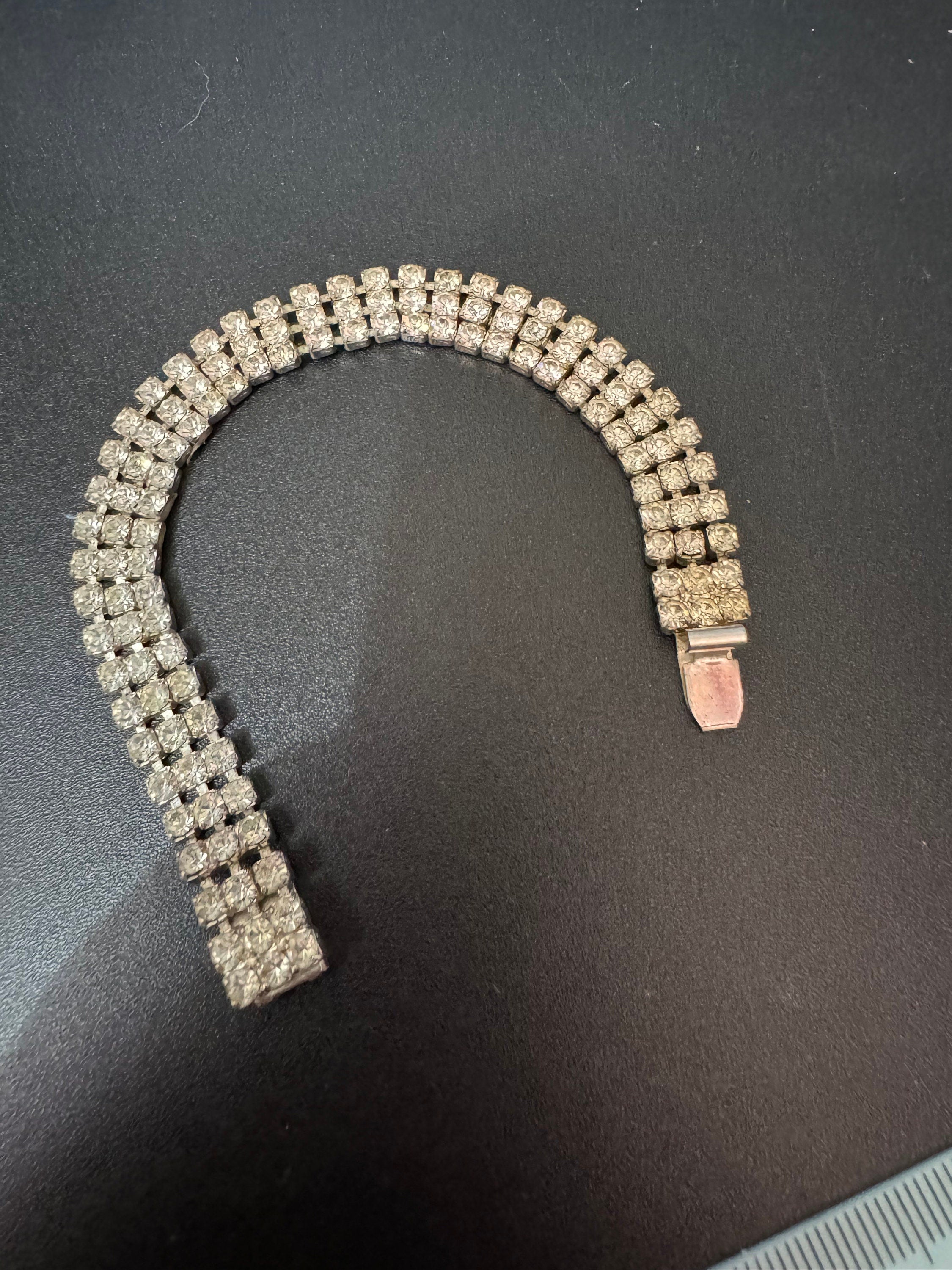 Petite Vintage clear Diamanté silver tone rhinestone set cocktail Bracelet 17cm x 8mm
