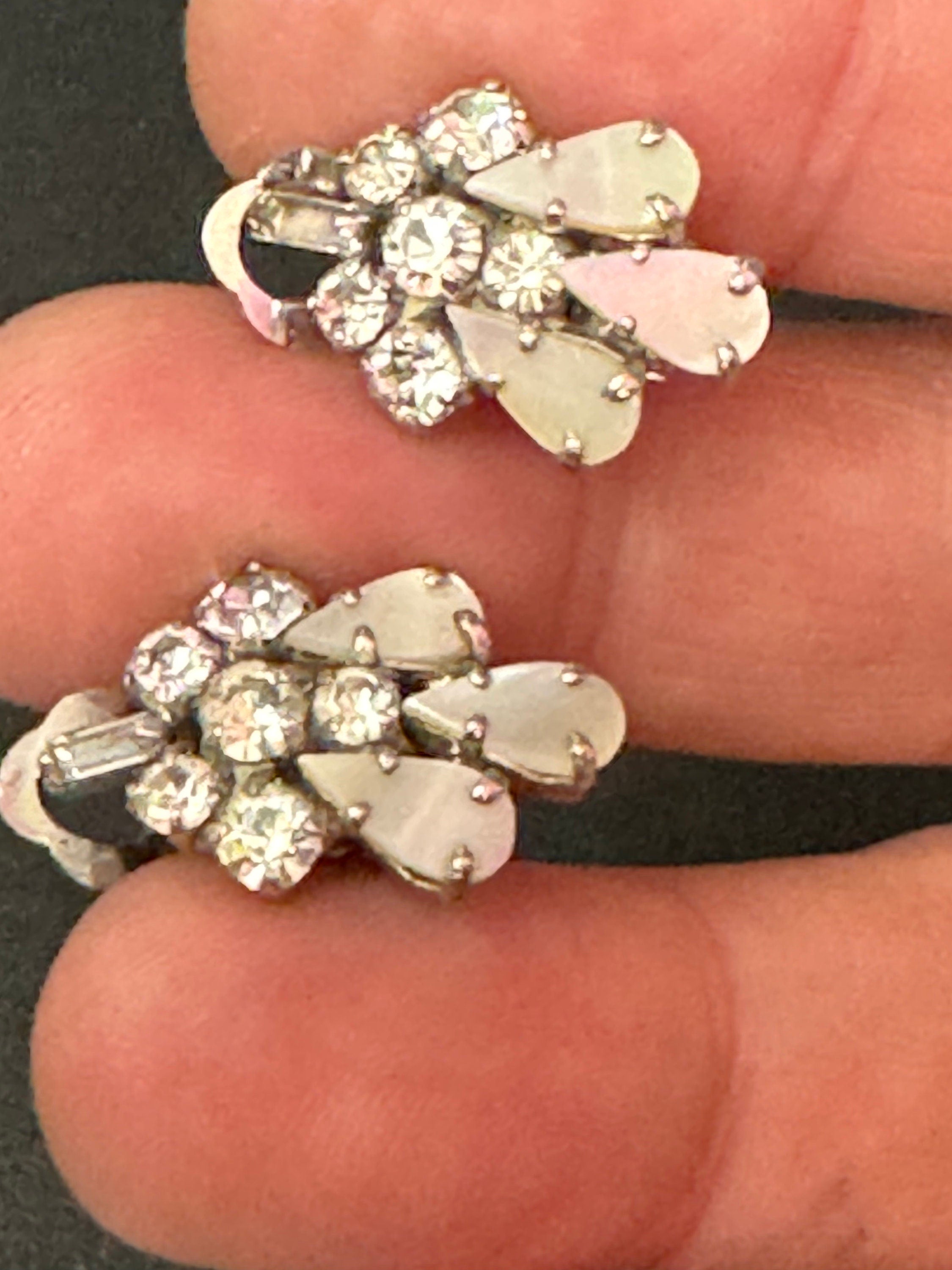 vintage clear Diamanté Rhinestone MOP mother of pearl Clip On stud Earrings mid century