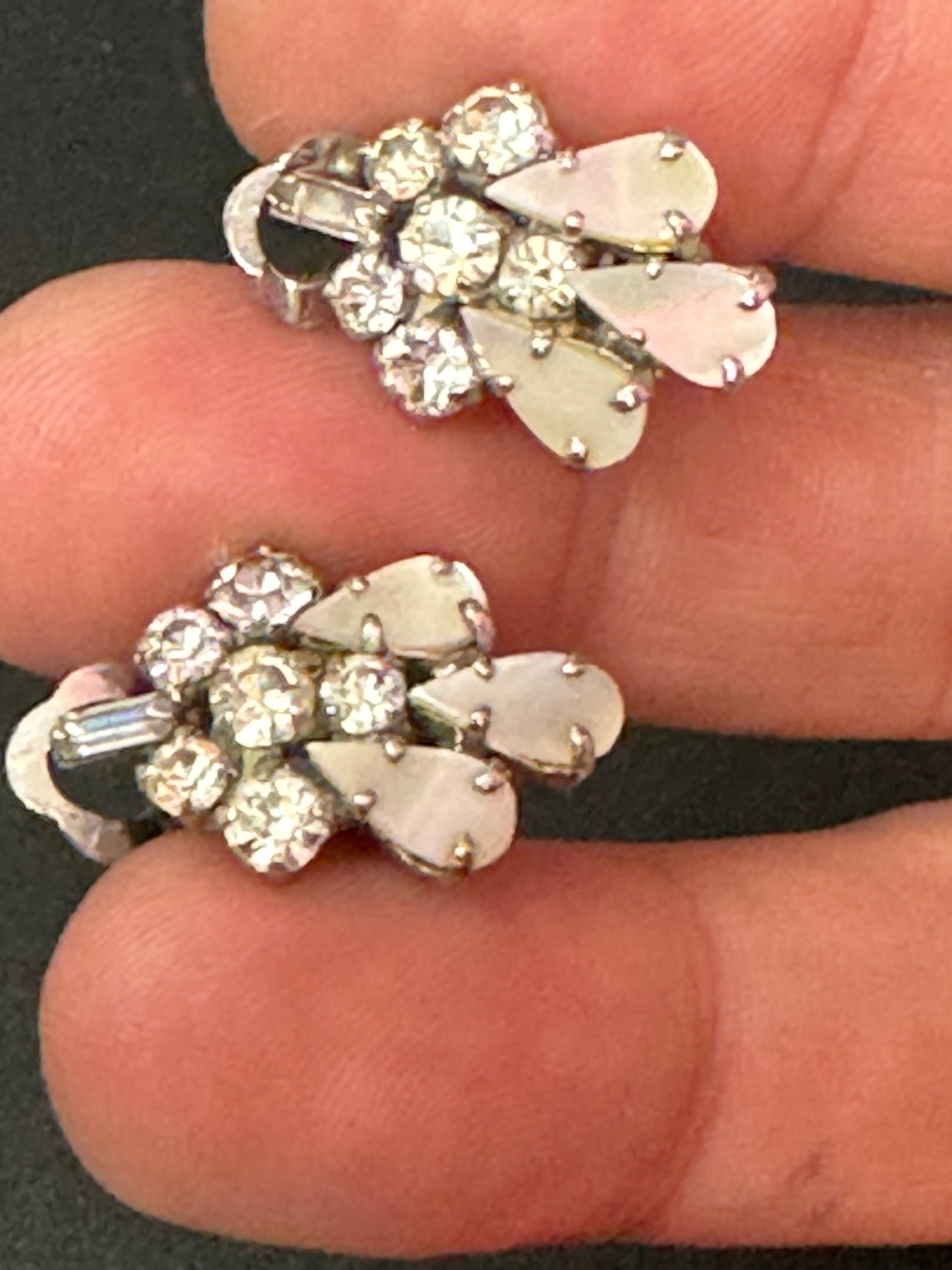 vintage clear Diamanté Rhinestone MOP mother of pearl Clip On stud Earrings mid century