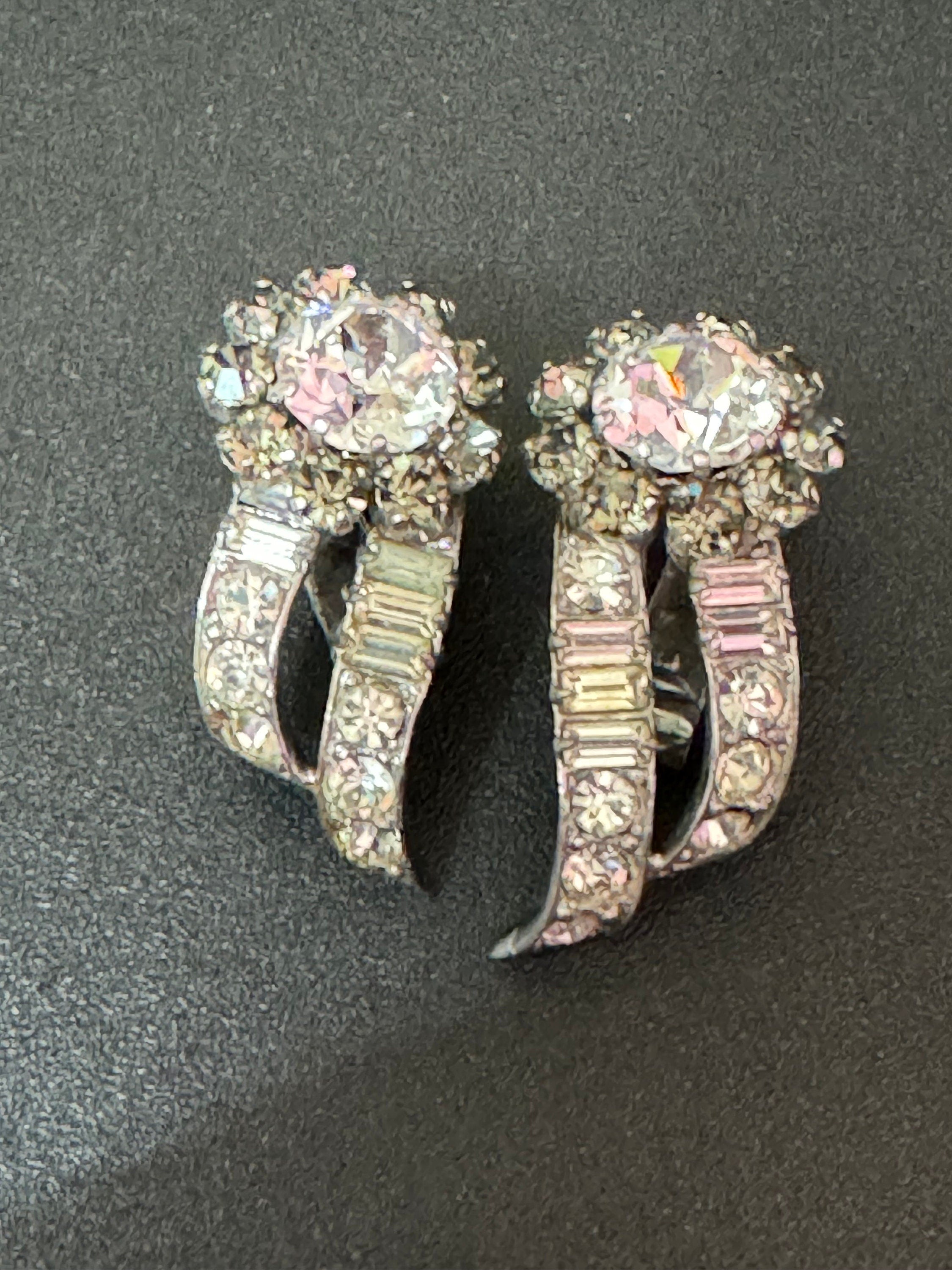 curved high end vintage clear and grey crystal Diamanté Rhinestone Clip On stud Earrings