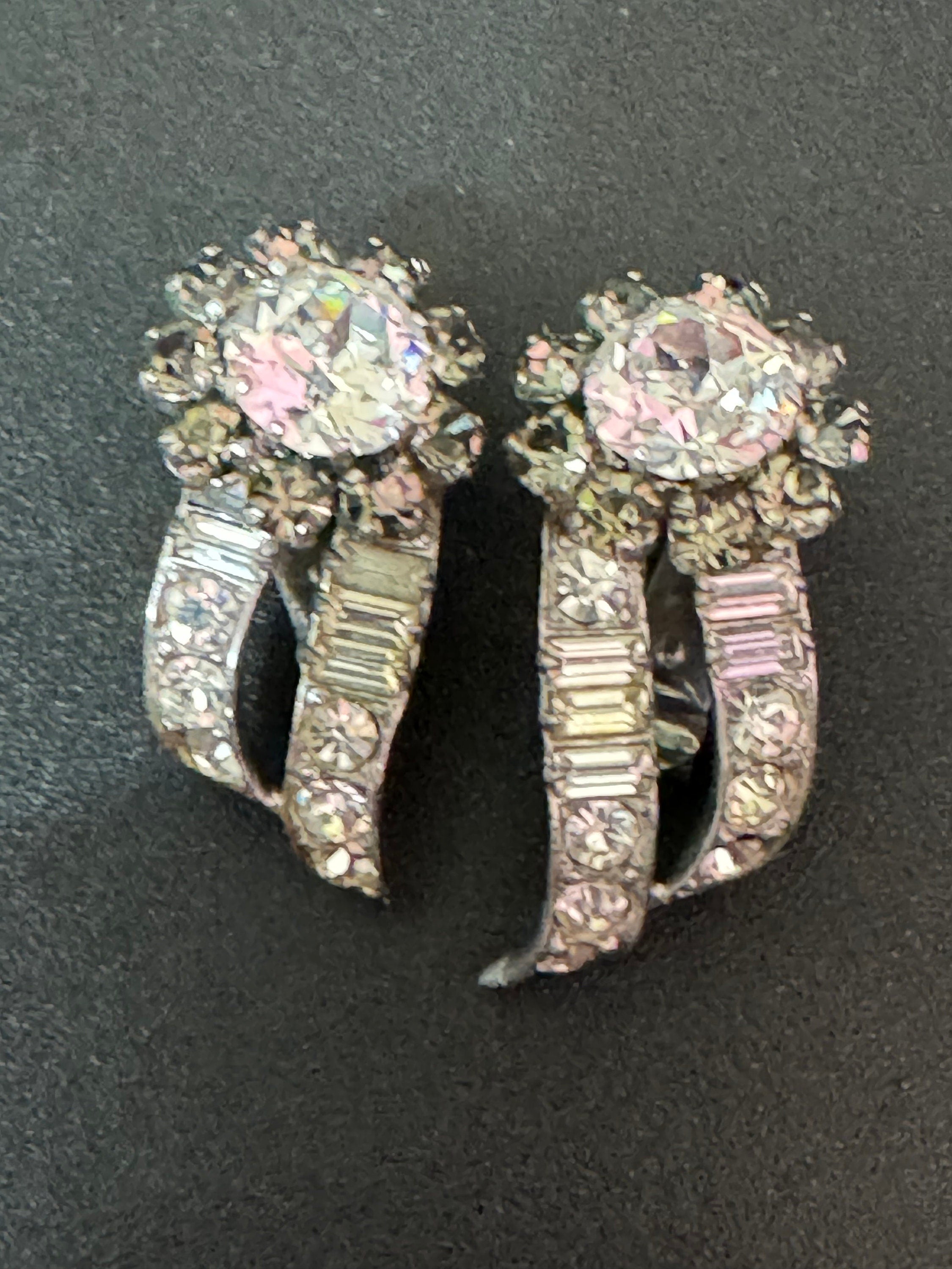 curved high end vintage clear and grey crystal Diamanté Rhinestone Clip On stud Earrings