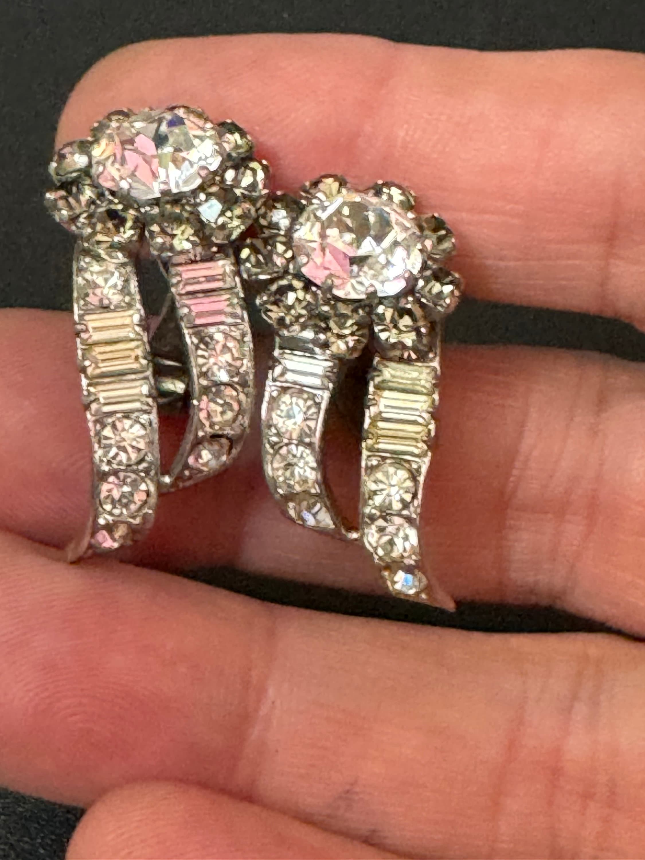curved high end vintage clear and grey crystal Diamanté Rhinestone Clip On stud Earrings