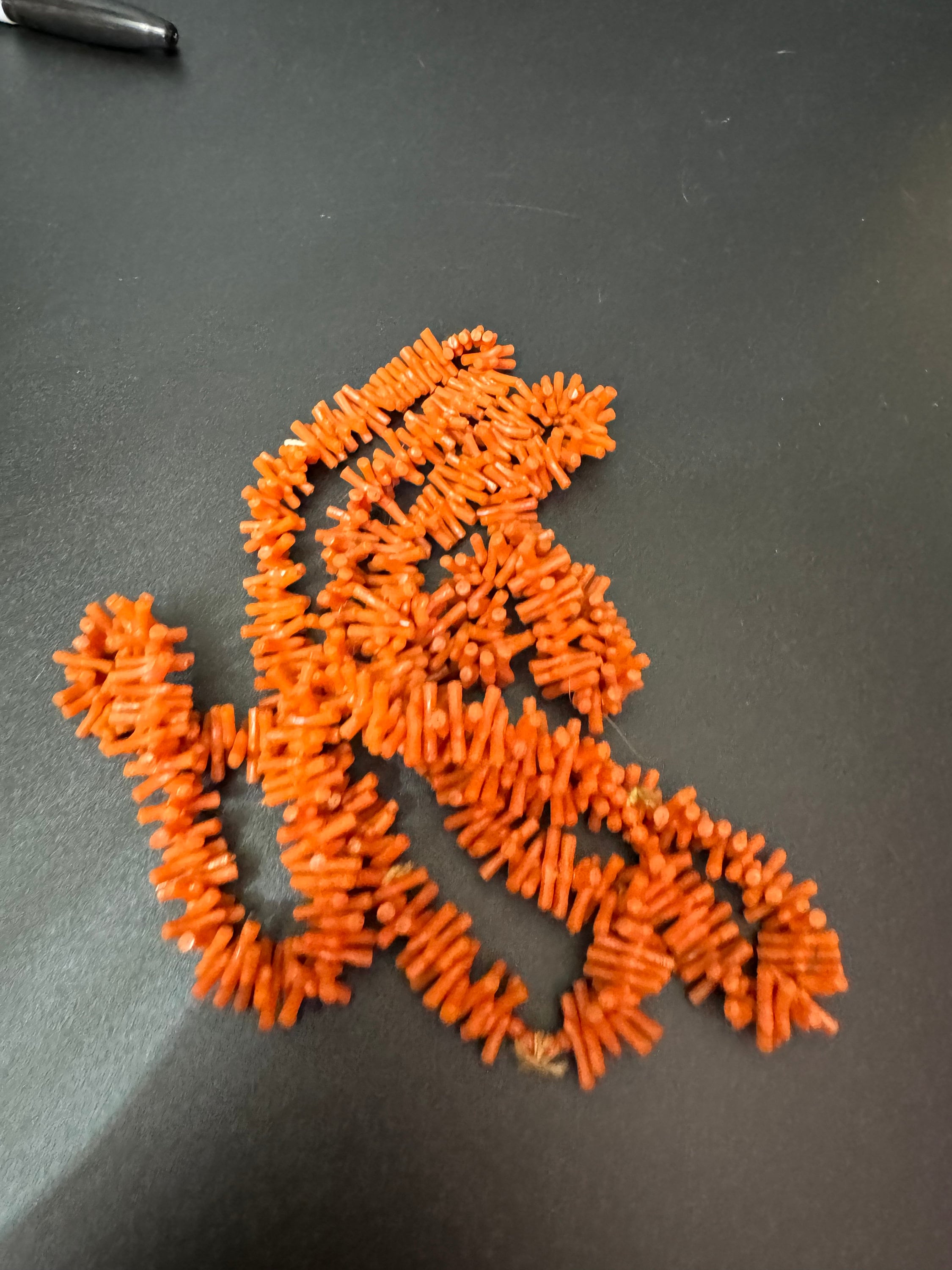 Vintage Stick Branch pale salmon pink Orange FAUX Coral plastic necklace 100cm