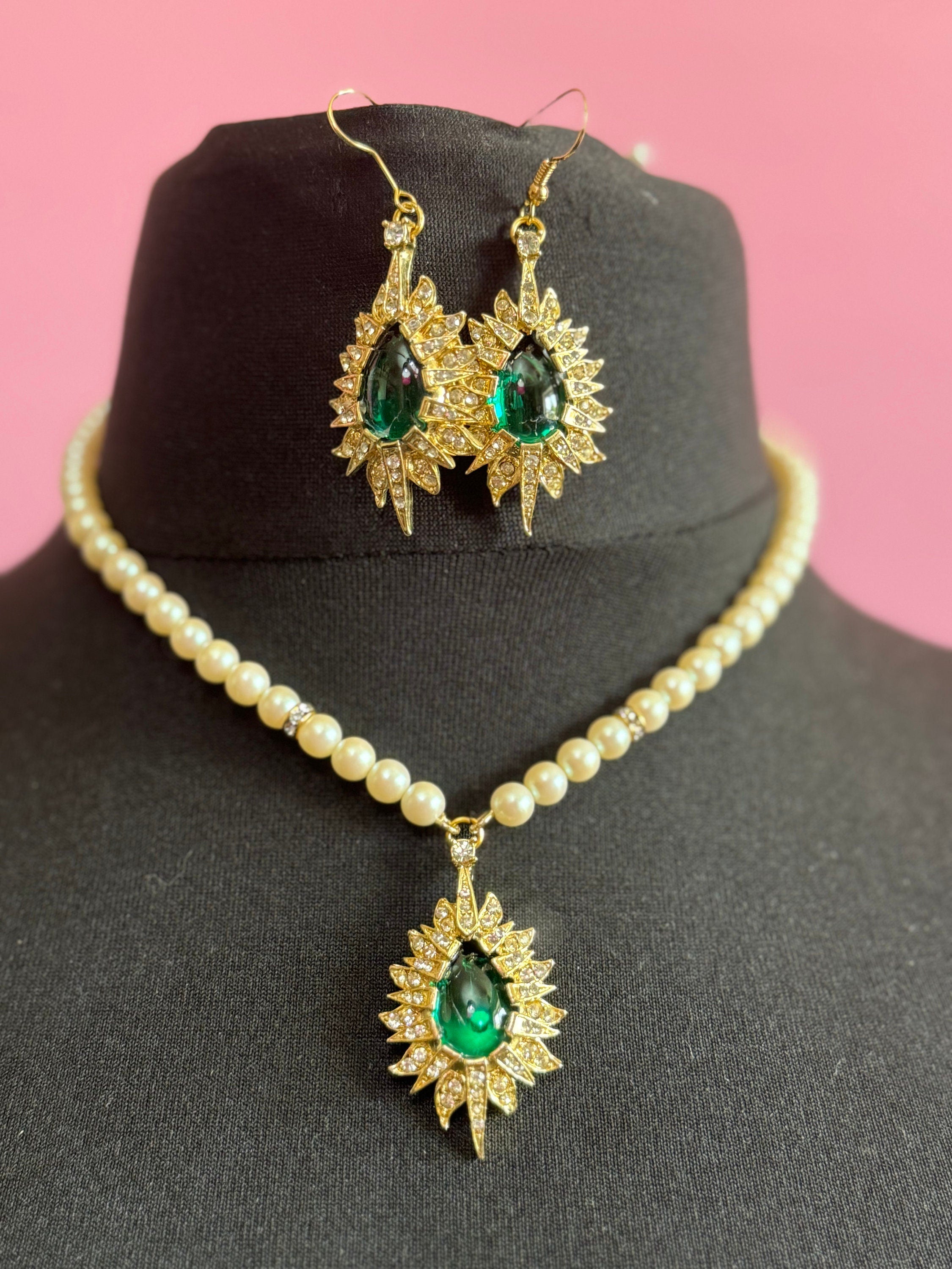 Vintage emerald green clear genuine Swarovski crystal gold tone faux acrylic pearl necklace and pierced drop earrings jewellery set