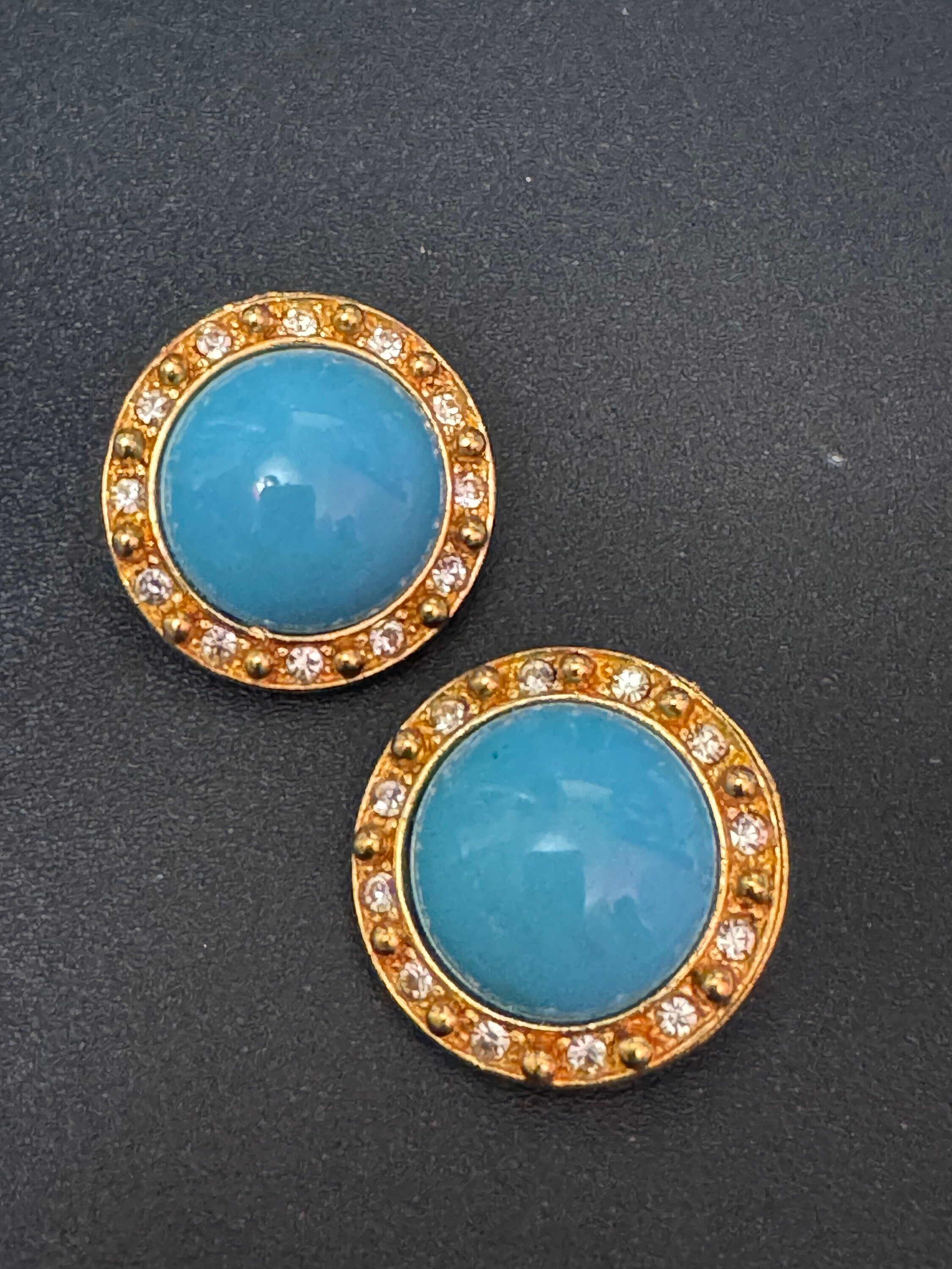 Vintage turquoise blue cabochon clear genuine Swarovski crystal gold tone round rhinestone station necklace and clip on earrings