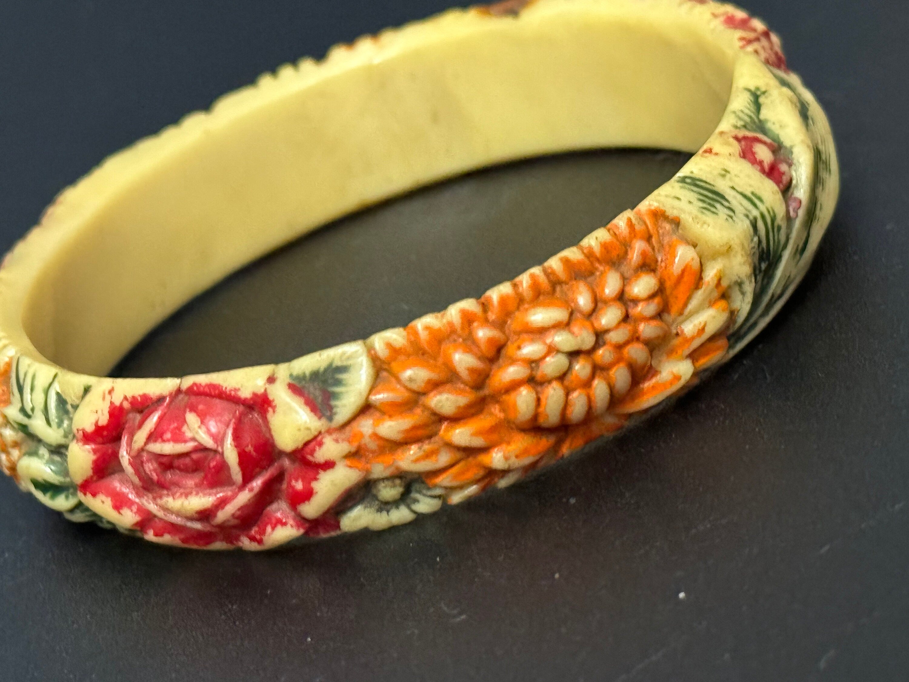 Art Deco Antique Vintage Early Plastic Celluloid Carved Bangle Cream red green tones