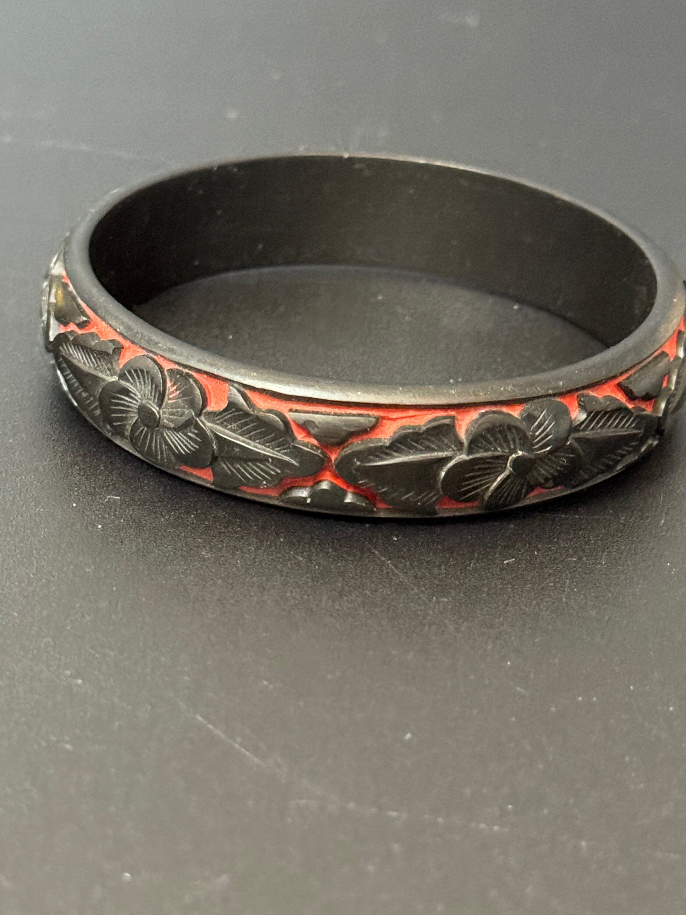 Cinnabar bracelet Art Deco Antique Vintage Early Plastic Celluloid Carved Bangle black and red