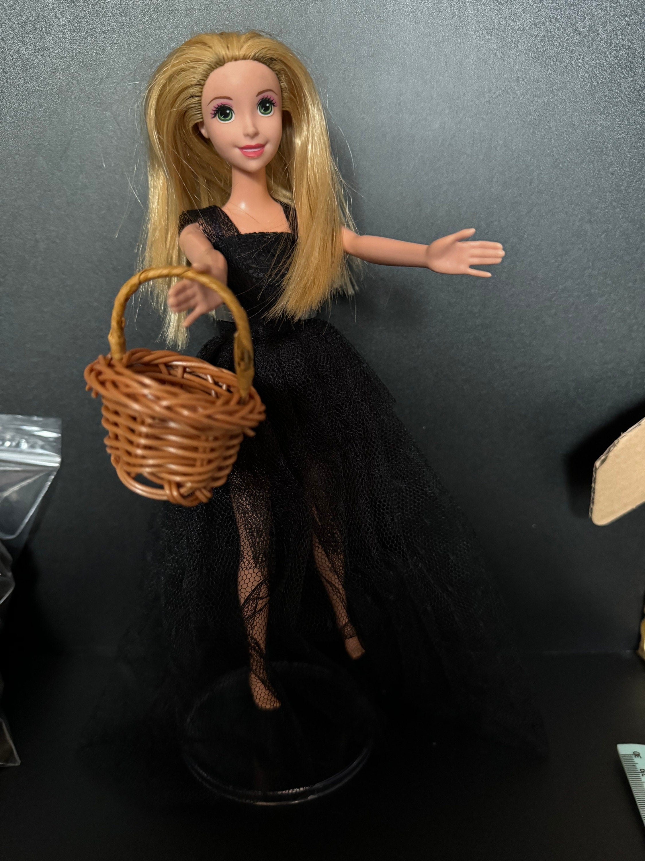 Miniature wicker basket cake topper decoration micro scenery craft supply