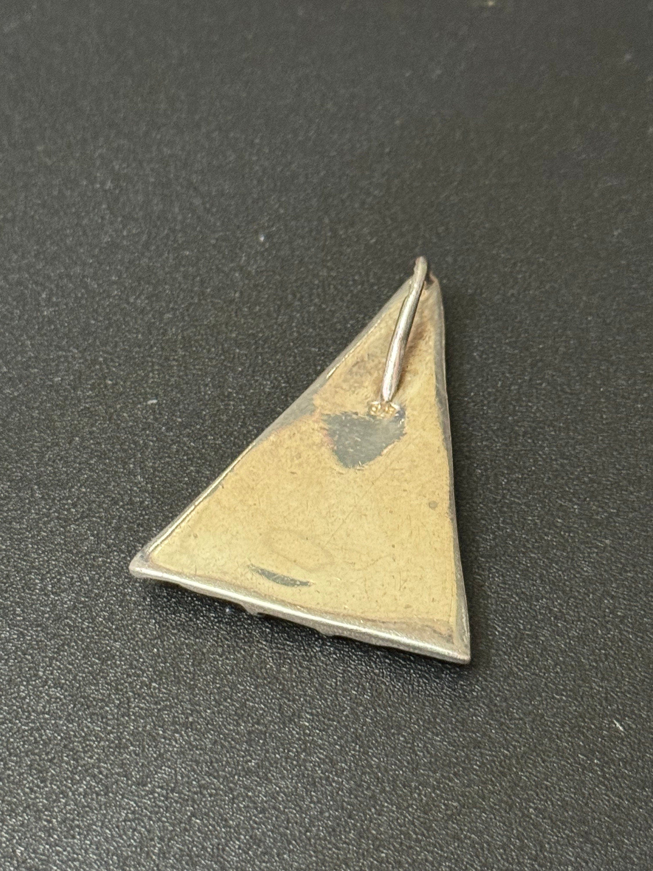 Vintage 925 sterling silver triangular abstract Modernist textured pendant 8.6 grams 3.7cm