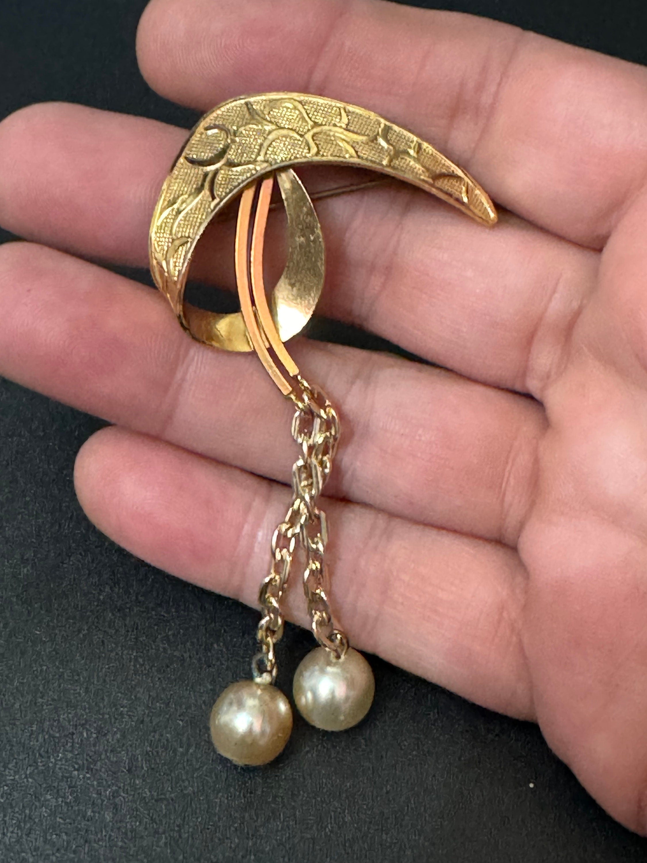 vintage modernist gold plated abstract faux pearl dropper brooch brutalist