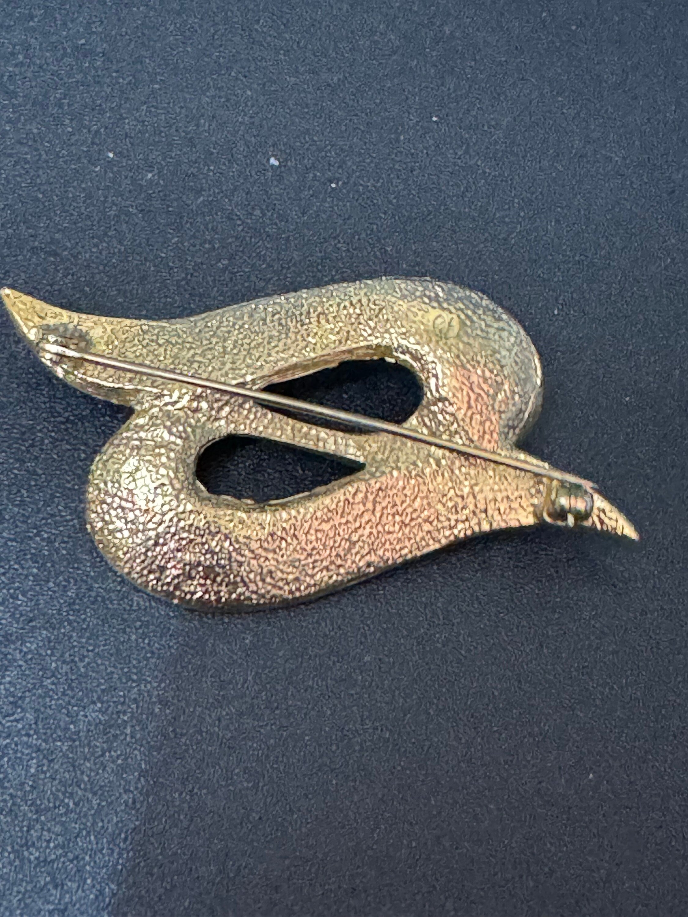 vintage modernist gold tone abstract swirl brooch 5cm