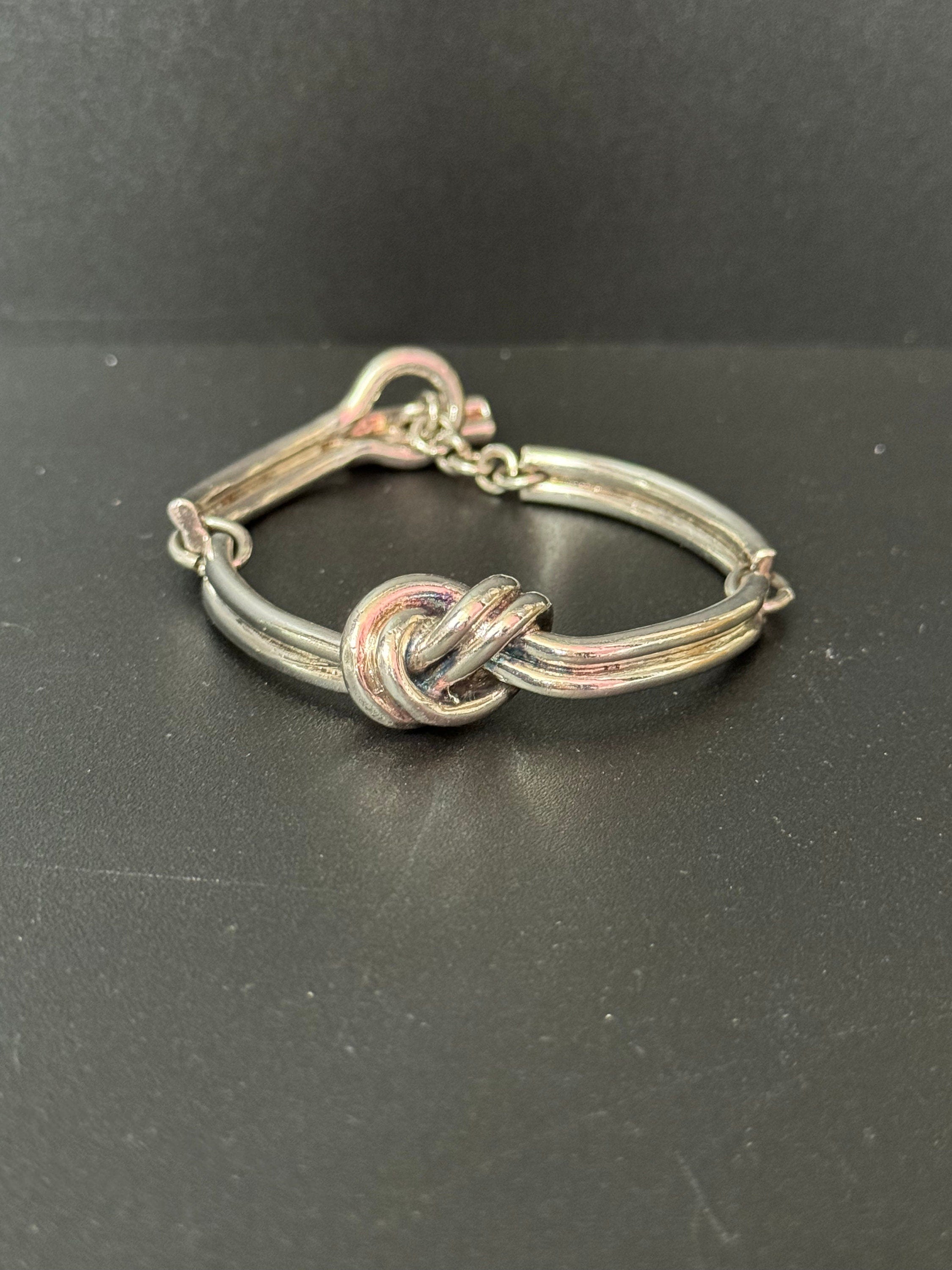retro signed AGATHA PARIS chunky silver tone statement designer chain knot bracelet