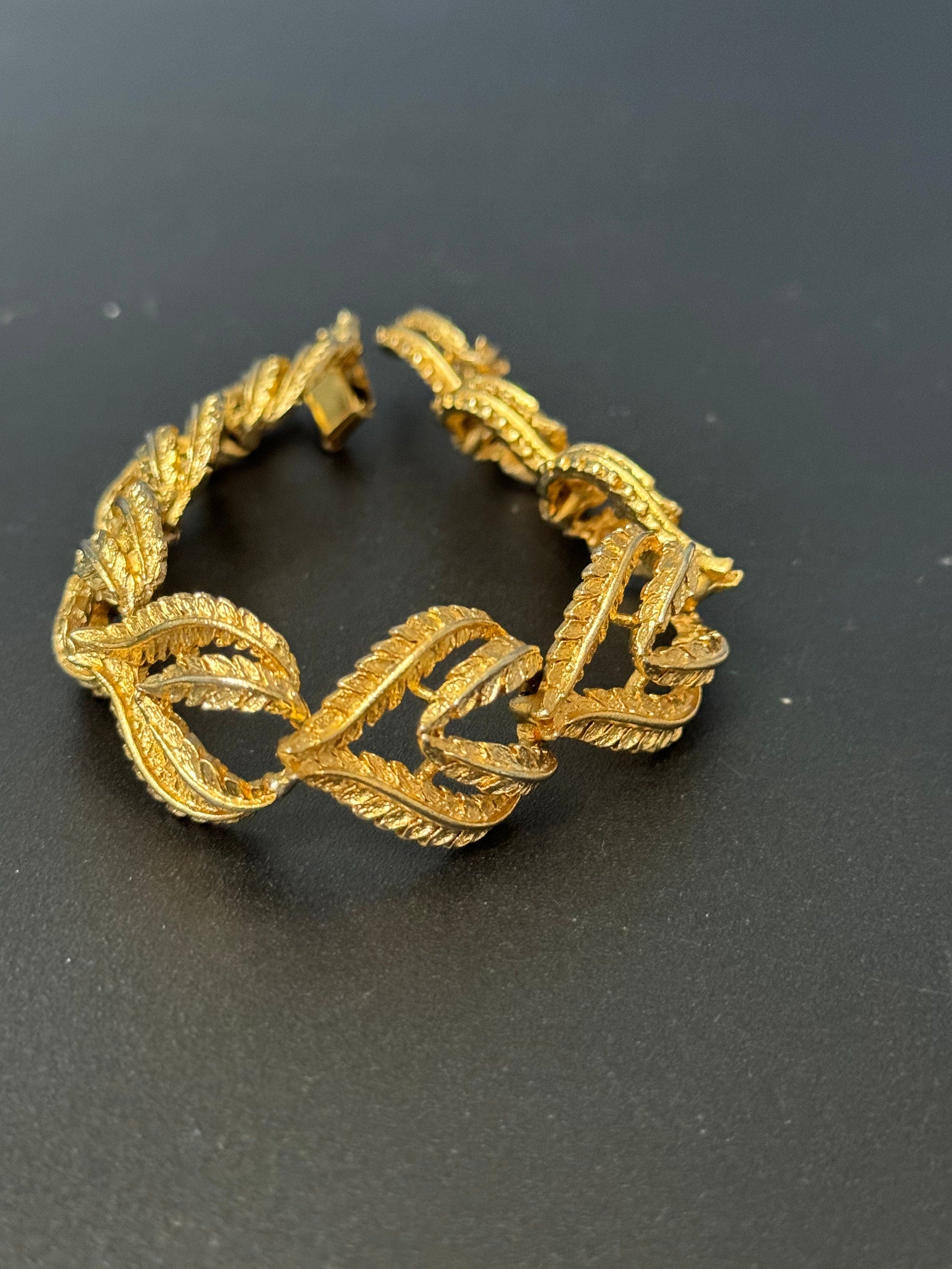 Vintage gold tone mid century floral Brushed panel link leaf bracelet 20cm