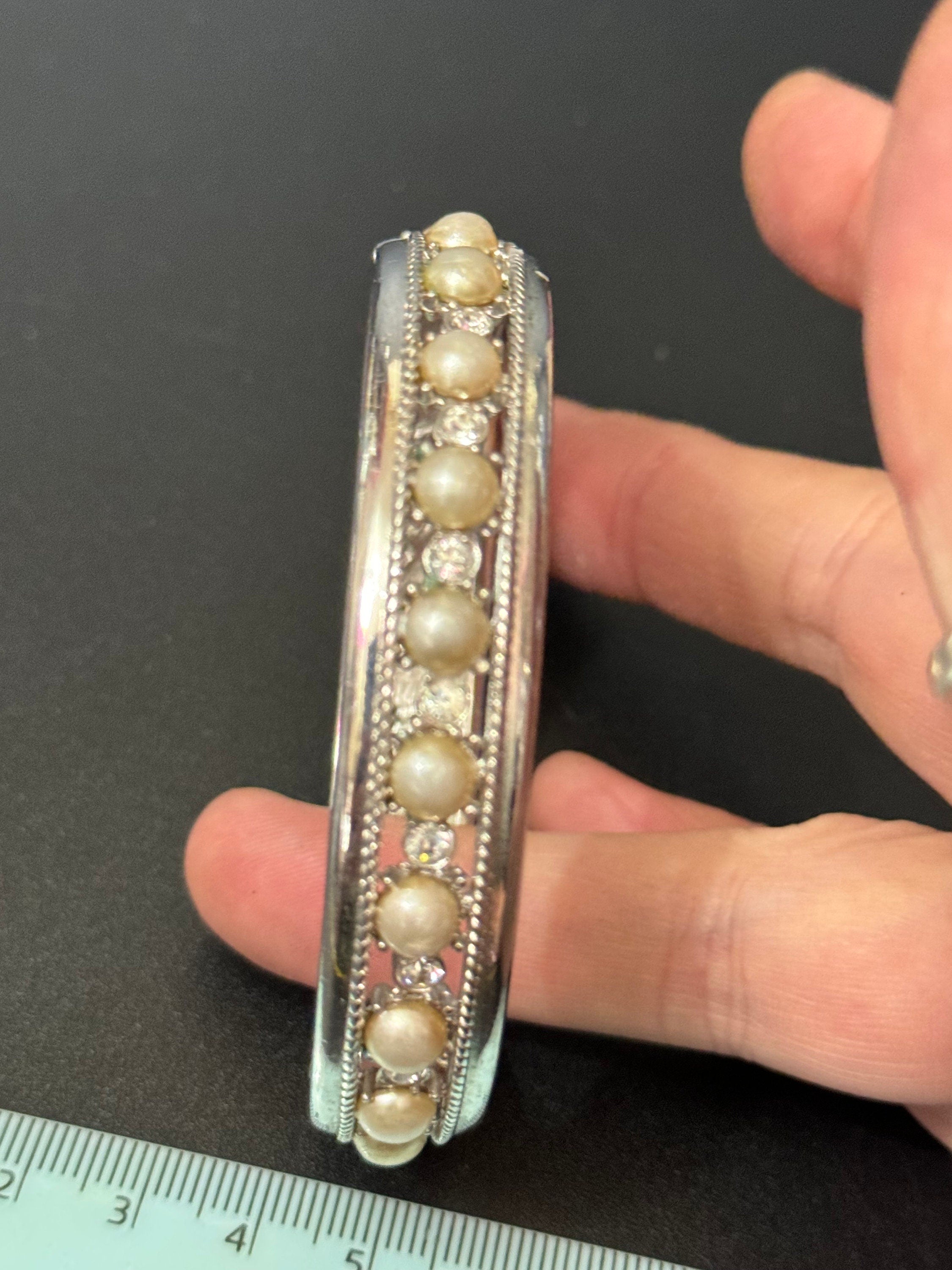 Signed JBK Jaqueline Kennedy vintage silver tone clear diamanté faux pearl clamper bangle bracelet