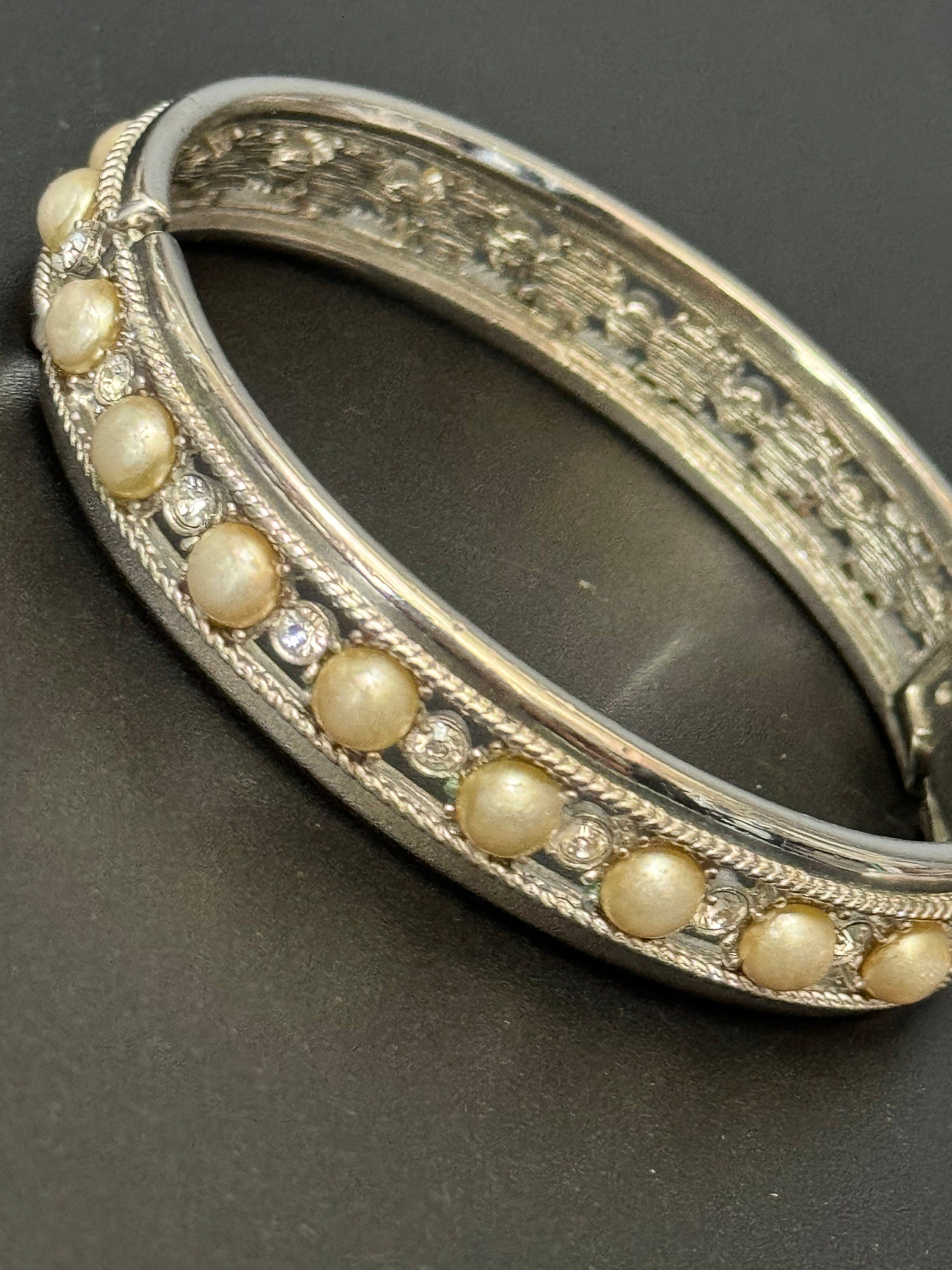 Signed JBK Jaqueline Kennedy vintage silver tone clear diamanté faux pearl clamper bangle bracelet