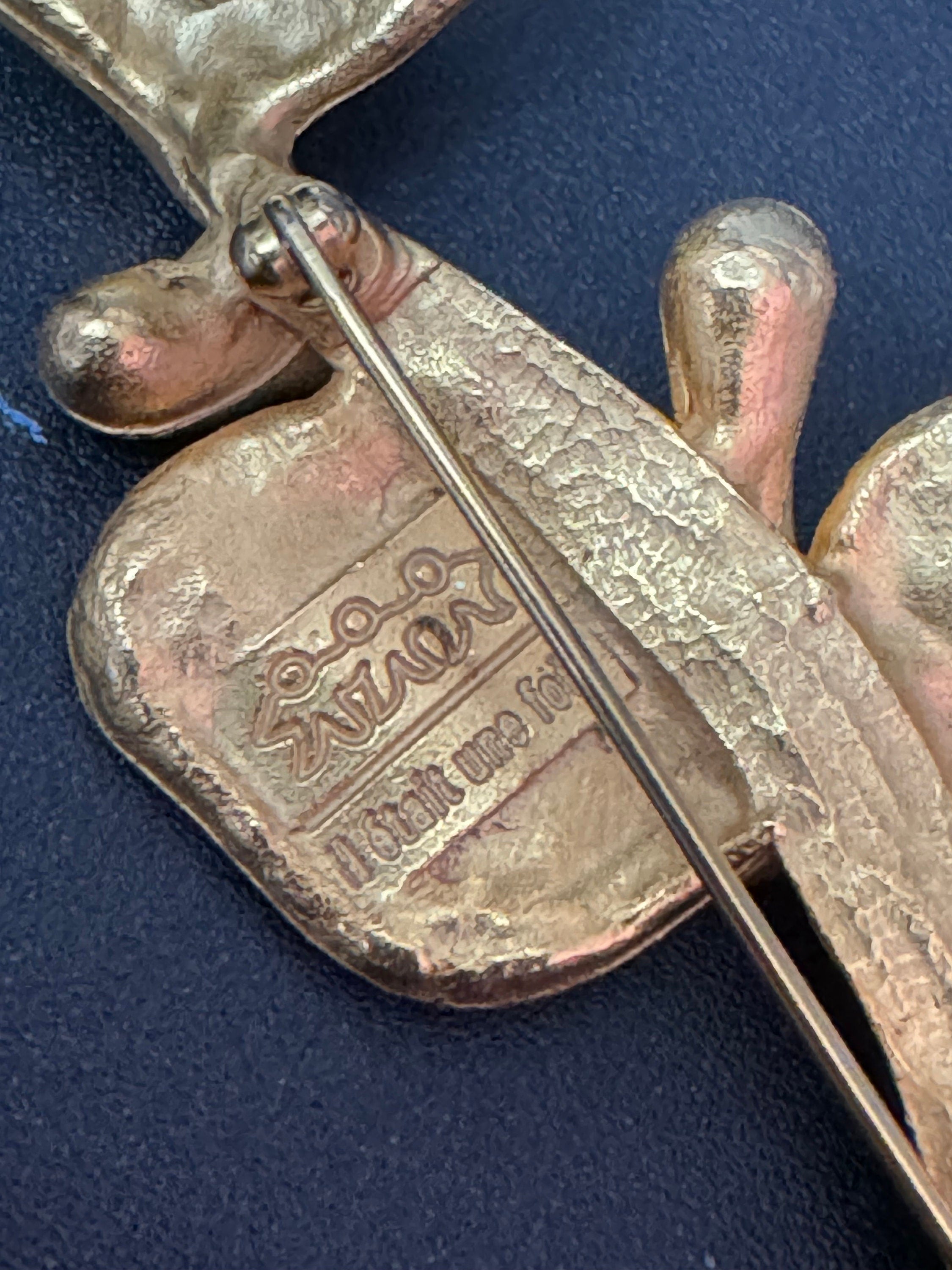 Vintage Il Etait Une Fois Floral Brooch: Matte Gold Tone Couture, 1980s