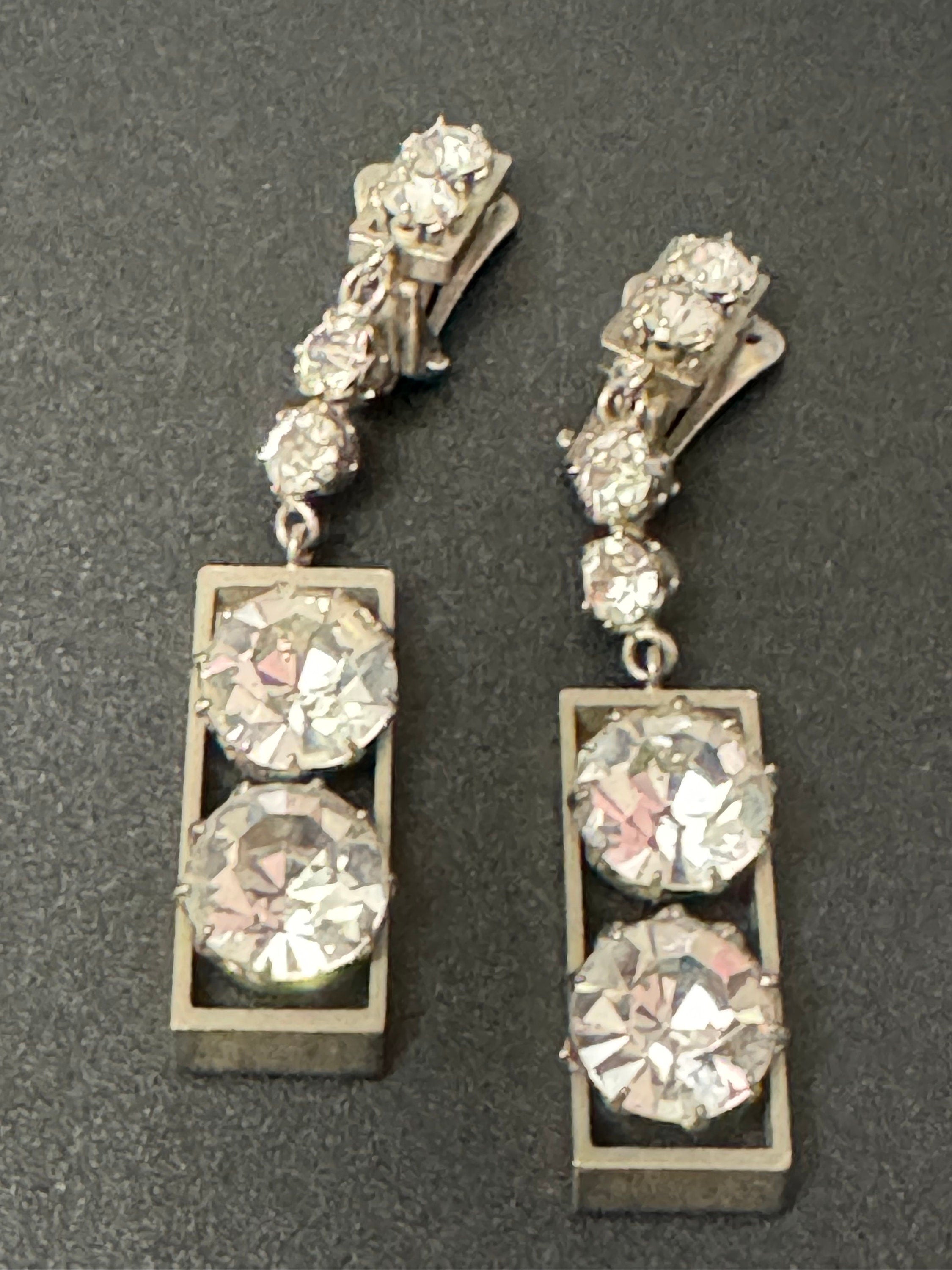 Signed Coro vintage modernist silver tone clear glass diamanté paste rhinestone clip on long dangly drop earrings