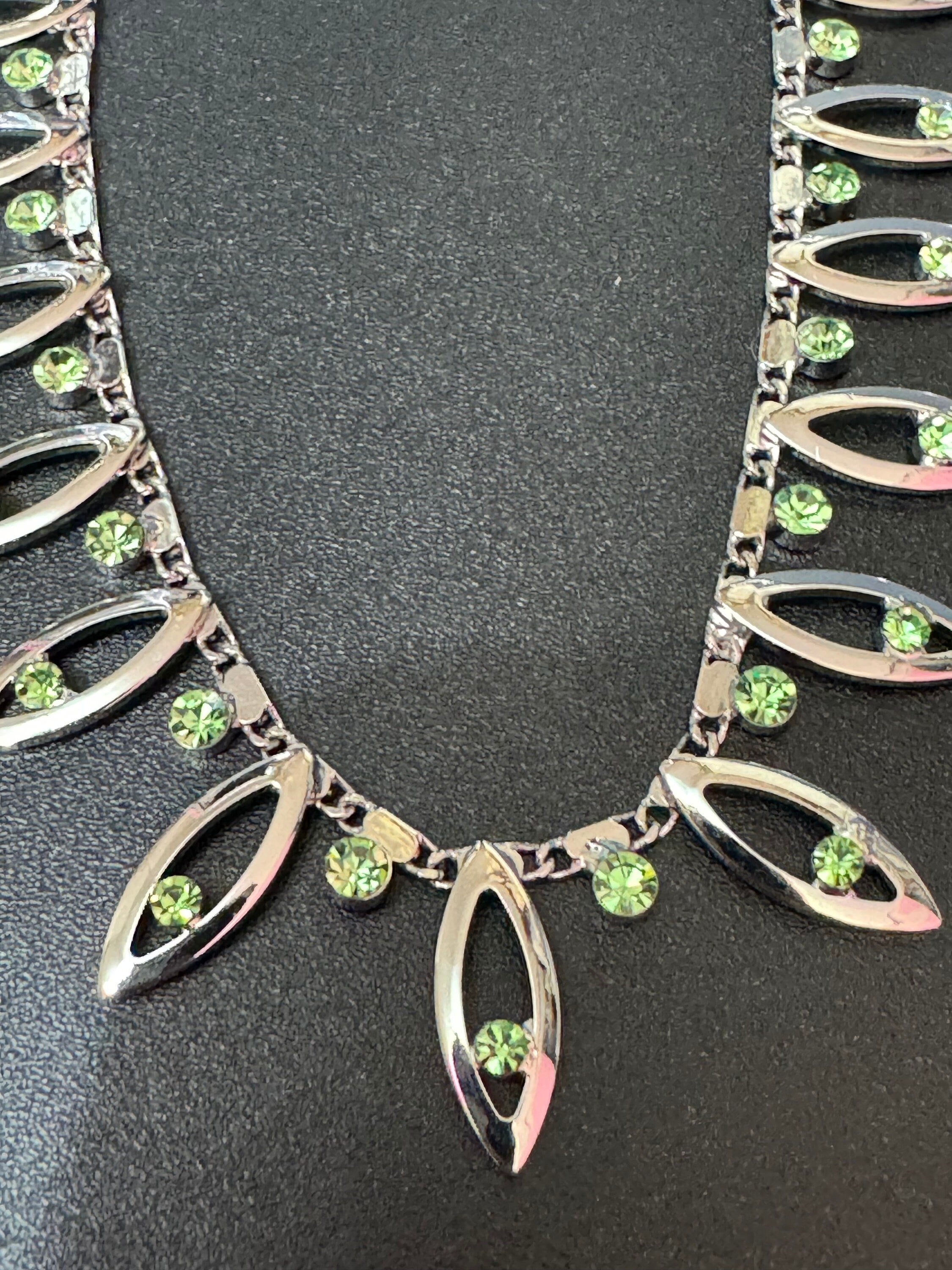 retro diamanté emerald light green rhinestone crystal silver tone party cocktail necklace 42-50cm