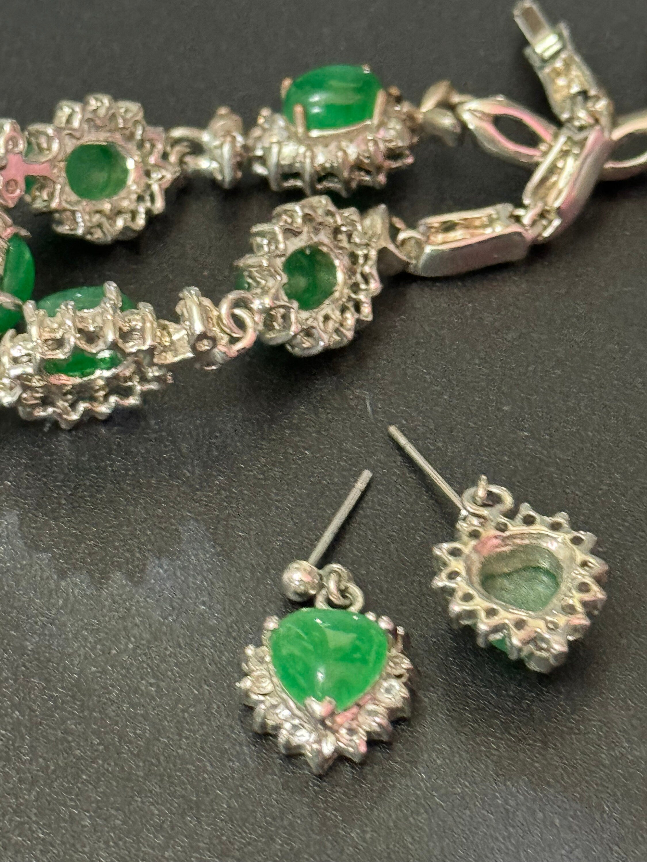 retro emerald green jade cabochon diamanté Crystal silver tone tennis bracelet and matching heart earrings pierced