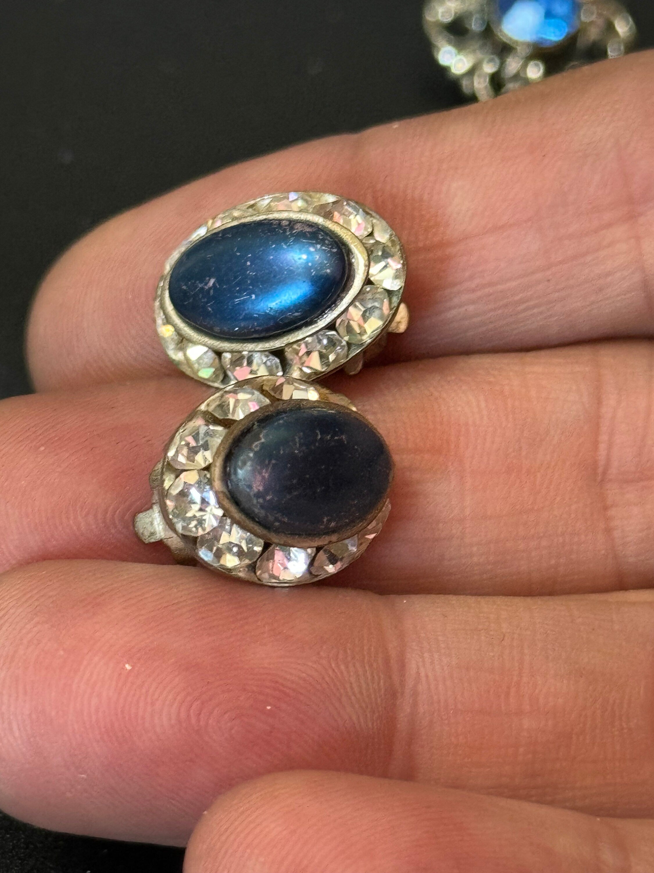 Small Vintage silver tone blue oval cabochon clear glass diamanté paste pair stud clip on earrings