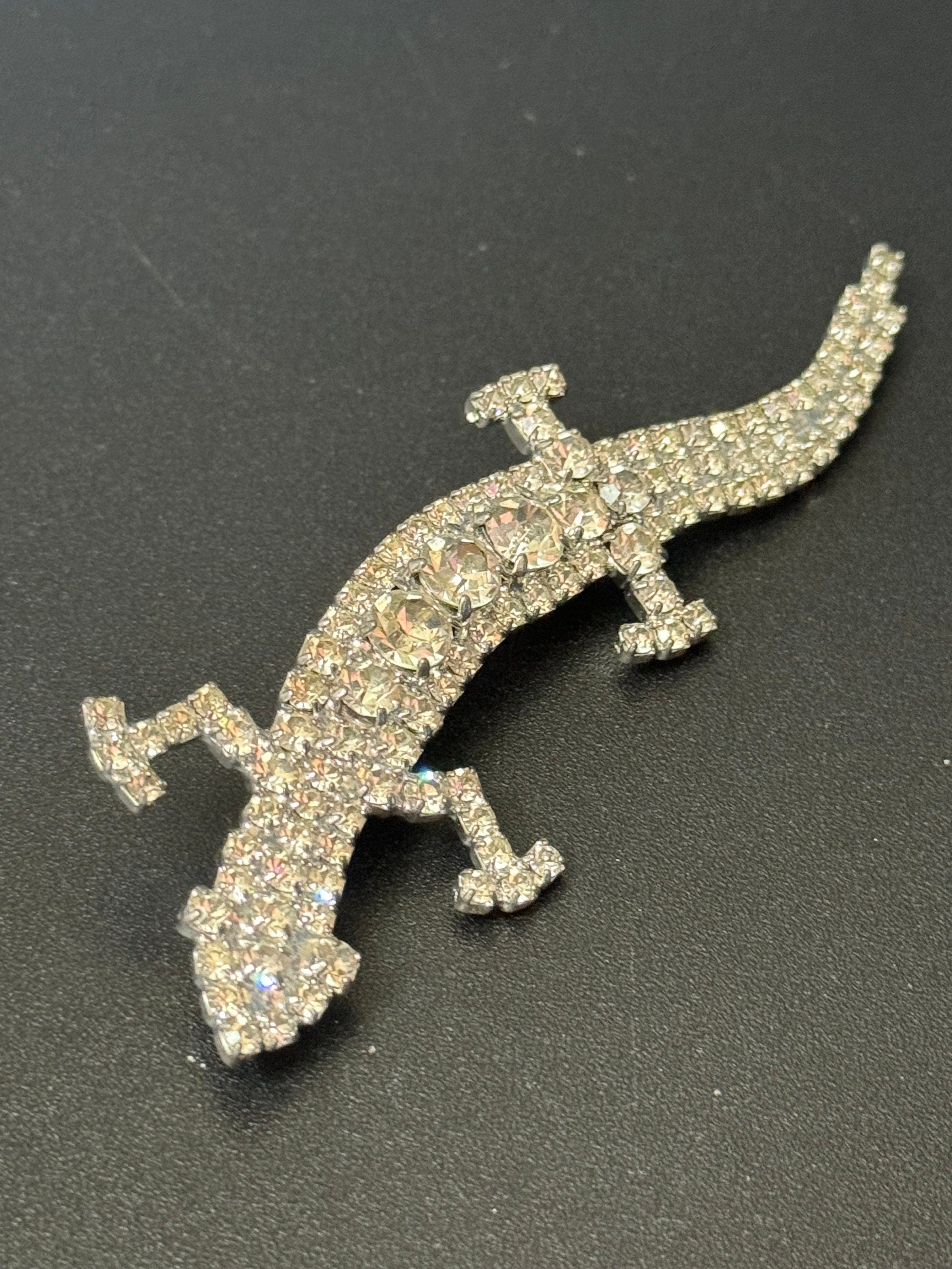 Vintage 9cm long Retro Gold and silver Tone paste diamanté Lizard Brooch
