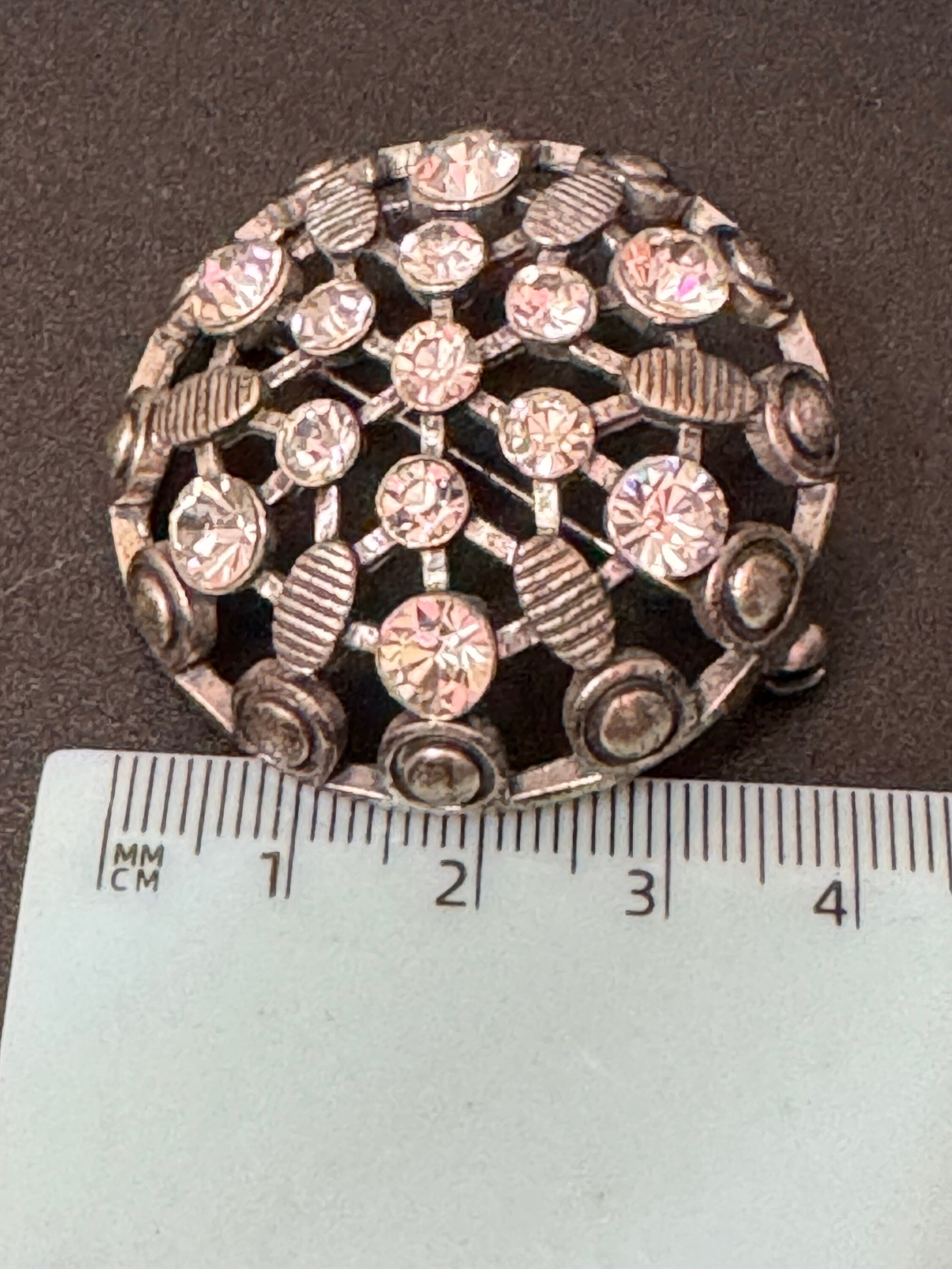 Vintage clear rhinestone diamanté domed round brooch roll clasp