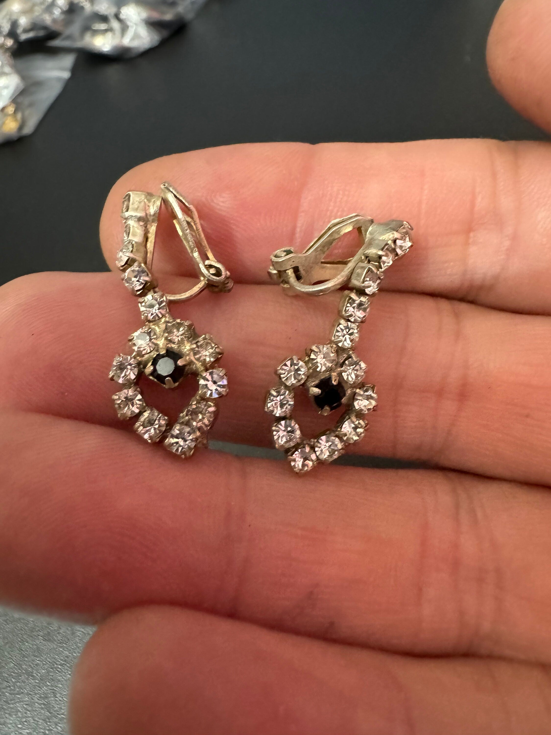 Vintage Clear Diamanté Drop Paste Clip On Earrings screw back