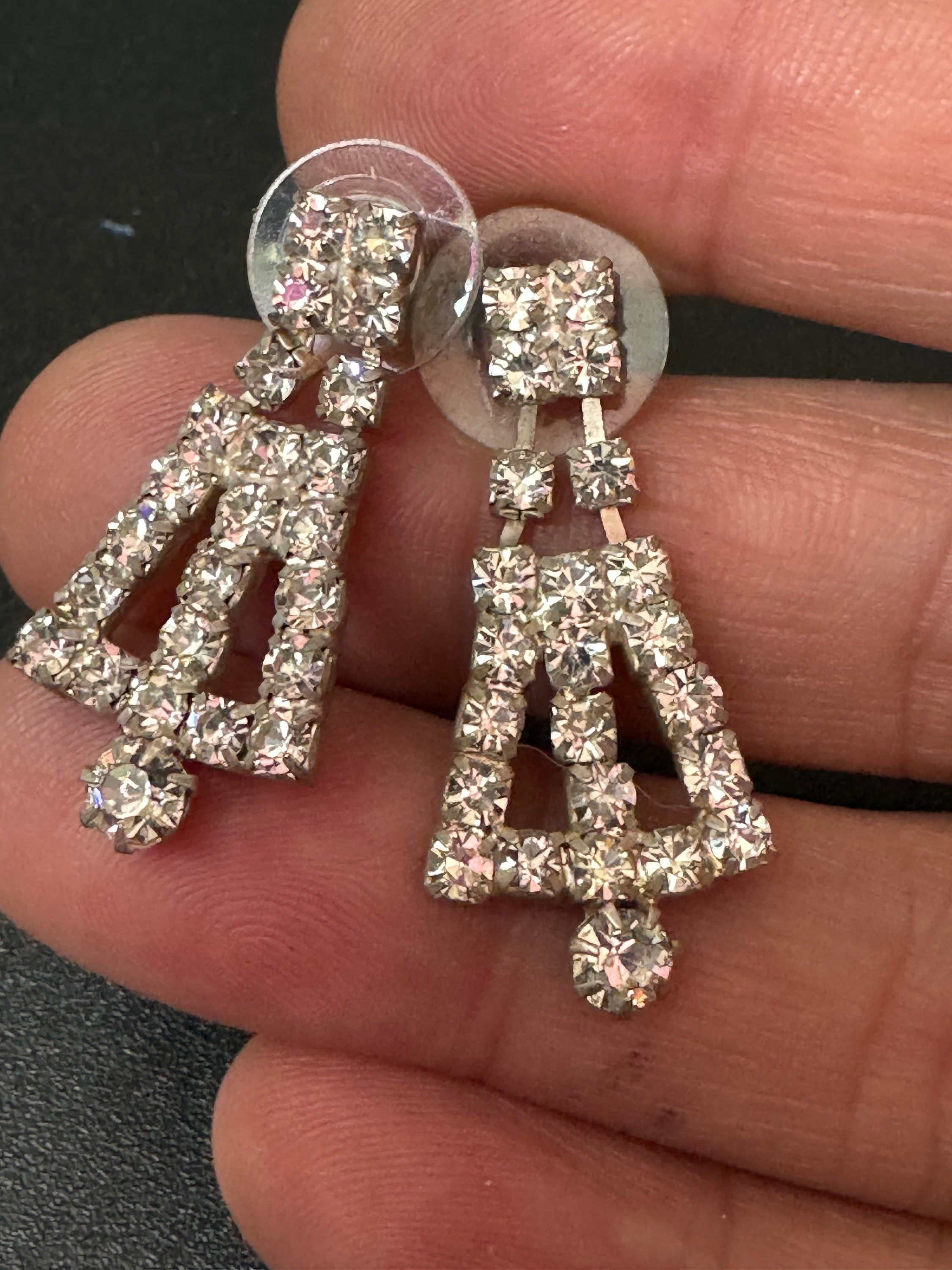 Vintage retro clear claw set rhinestone paste diamanté fine dangly drop pierced earrings  silver tone