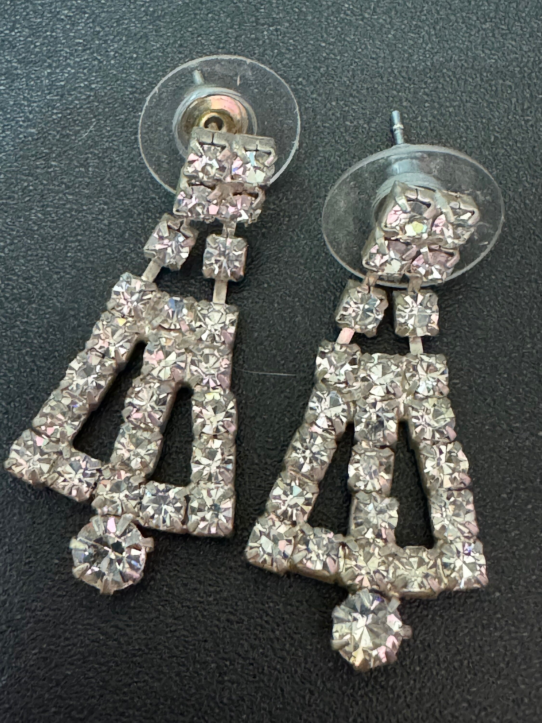 Vintage retro clear claw set rhinestone paste diamanté fine dangly drop pierced earrings  silver tone