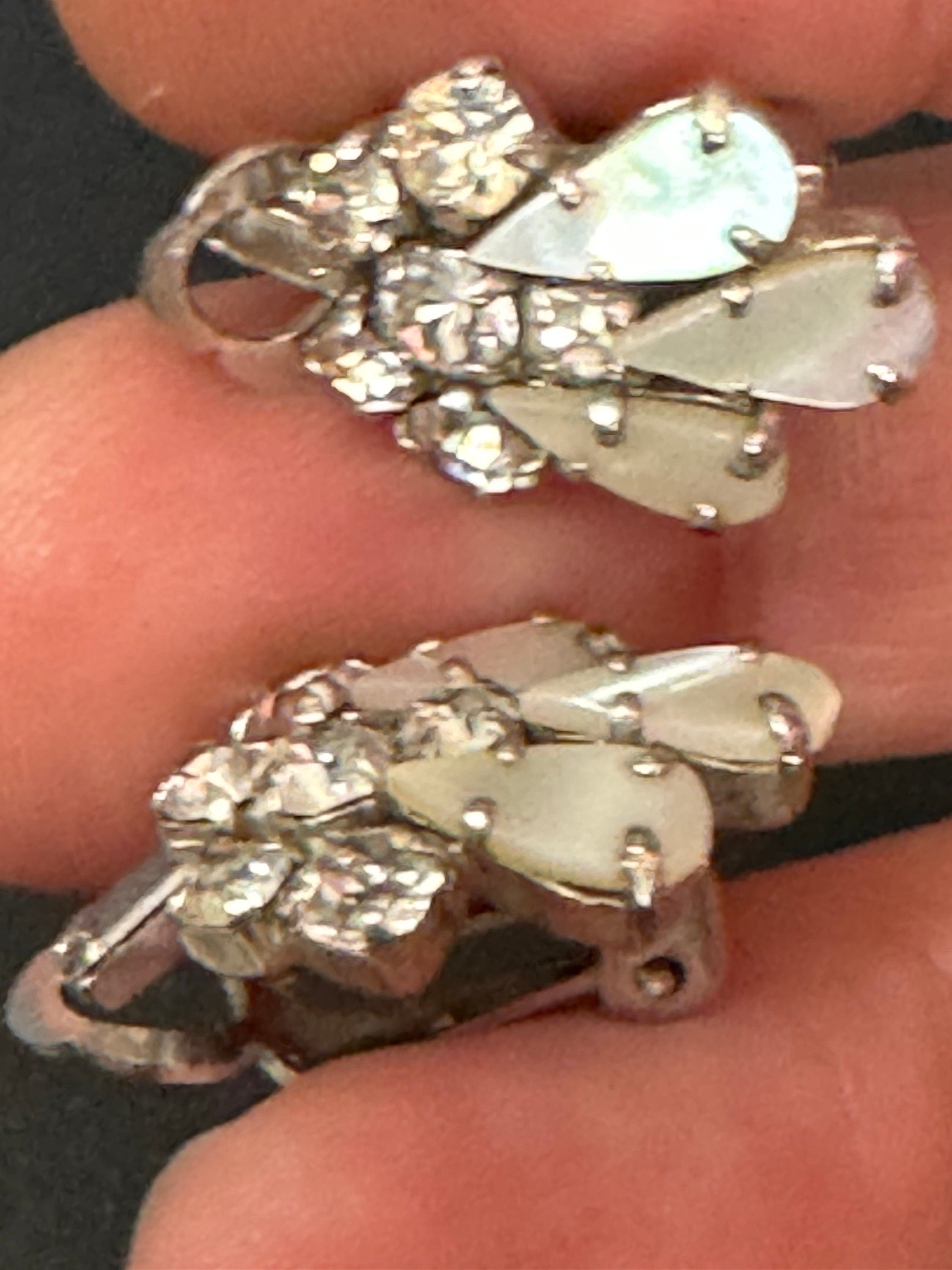 vintage clear Diamanté Rhinestone MOP mother of pearl Clip On stud Earrings mid century