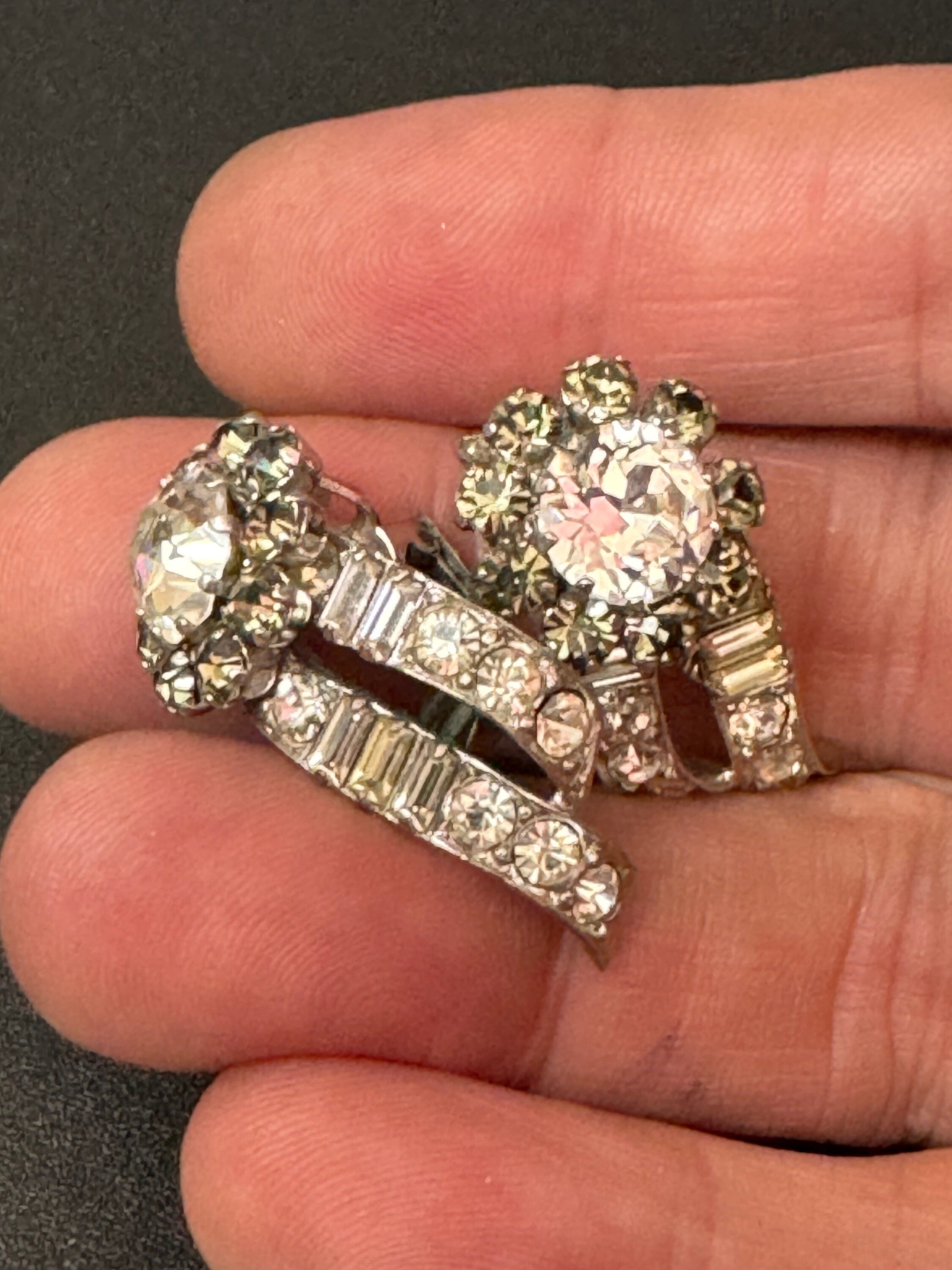 curved high end vintage clear and grey crystal Diamanté Rhinestone Clip On stud Earrings