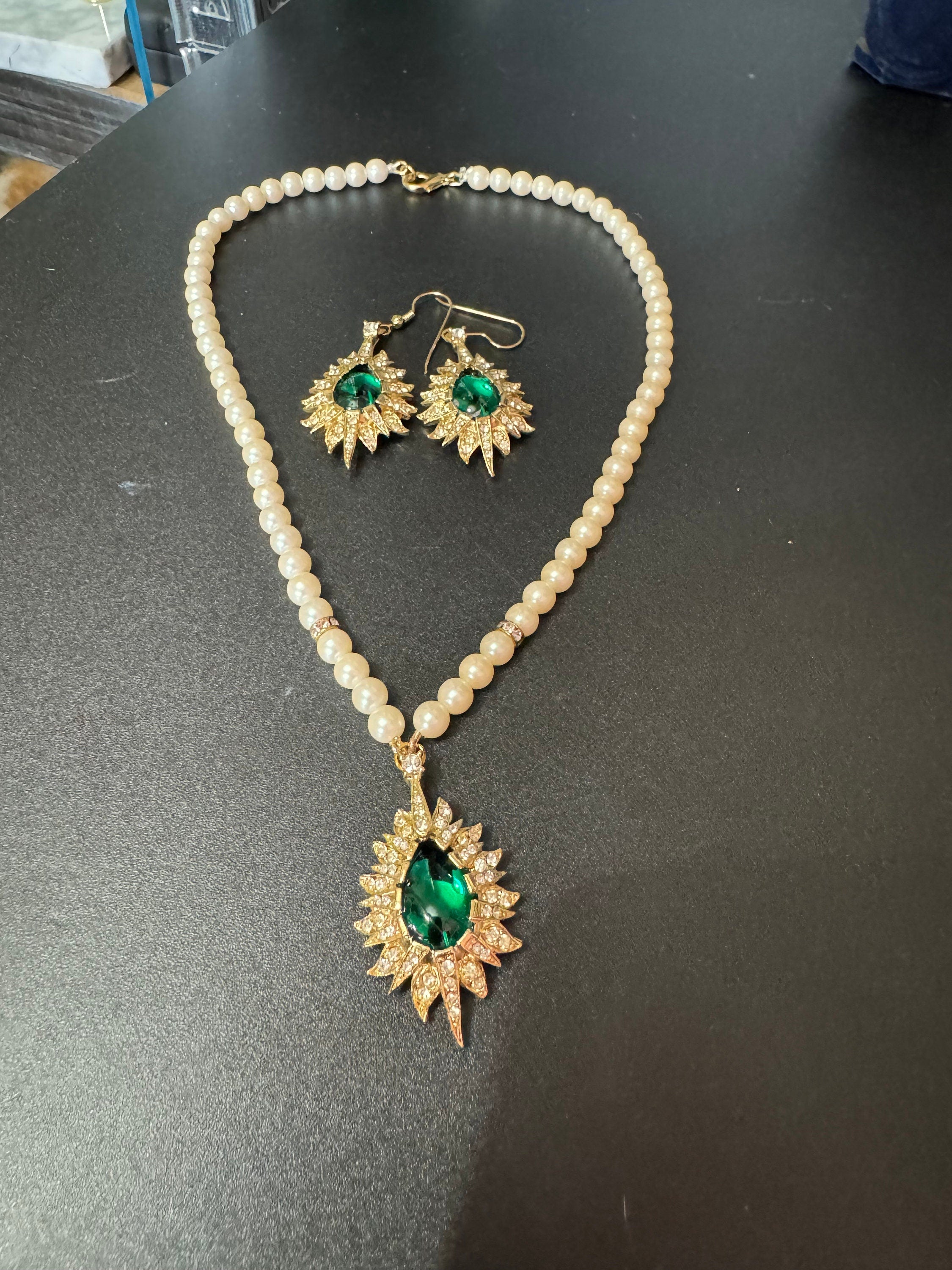 Vintage emerald green clear genuine Swarovski crystal gold tone faux acrylic pearl necklace and pierced drop earrings jewellery set