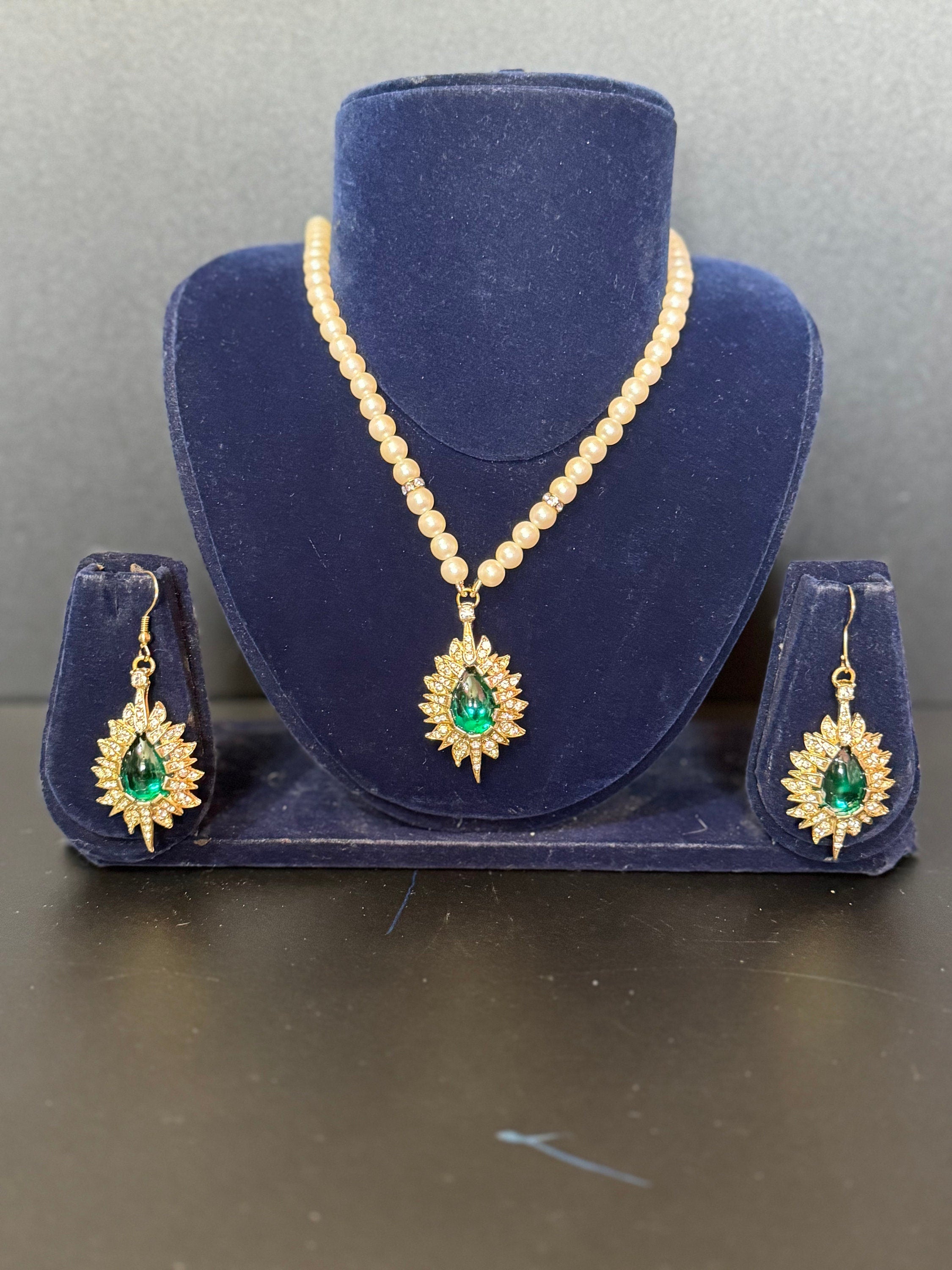 Vintage emerald green clear genuine Swarovski crystal gold tone faux acrylic pearl necklace and pierced drop earrings jewellery set