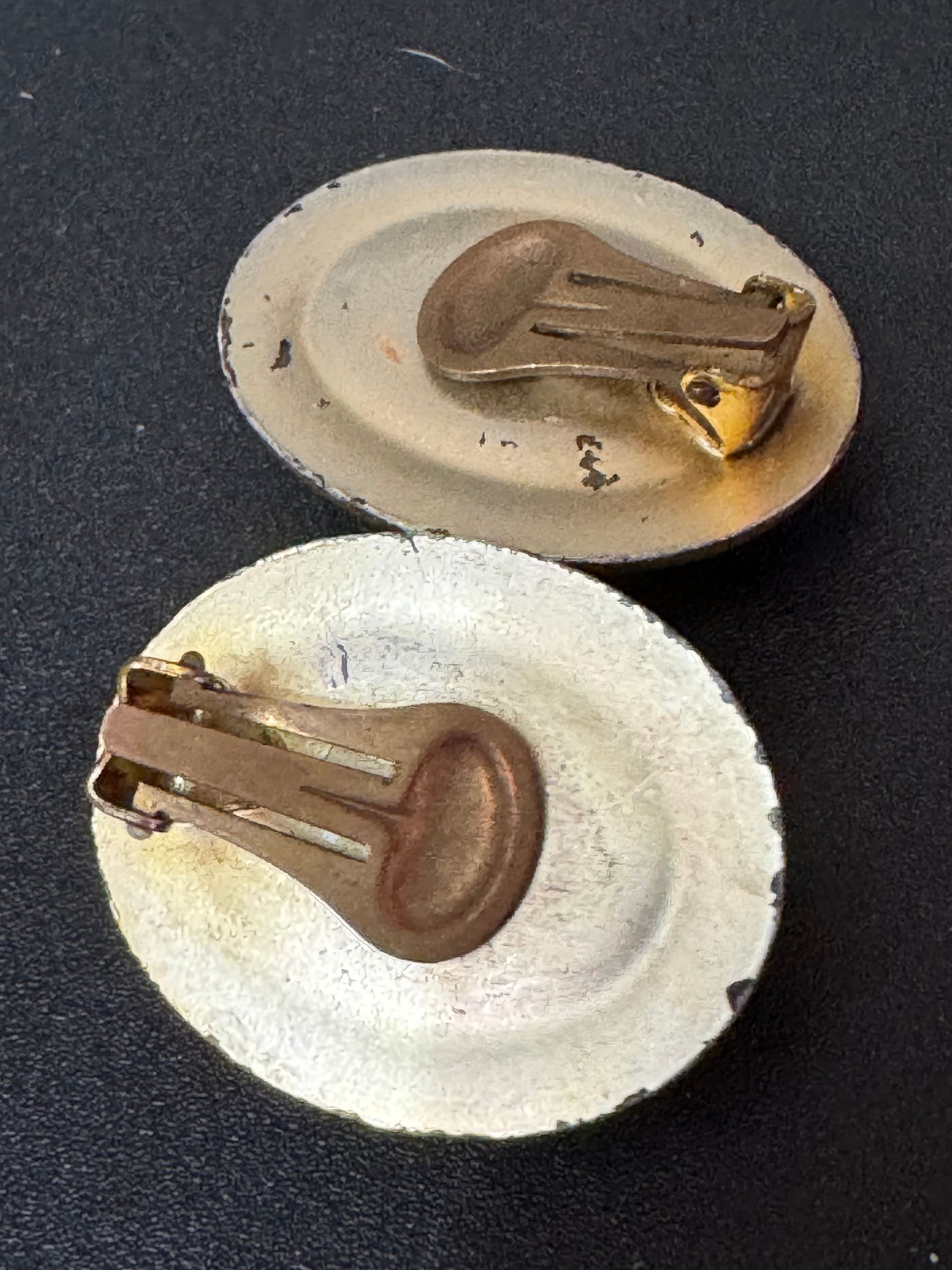 Oversized Vintage Light Pink Button Clip On Earrings - Gold Tone