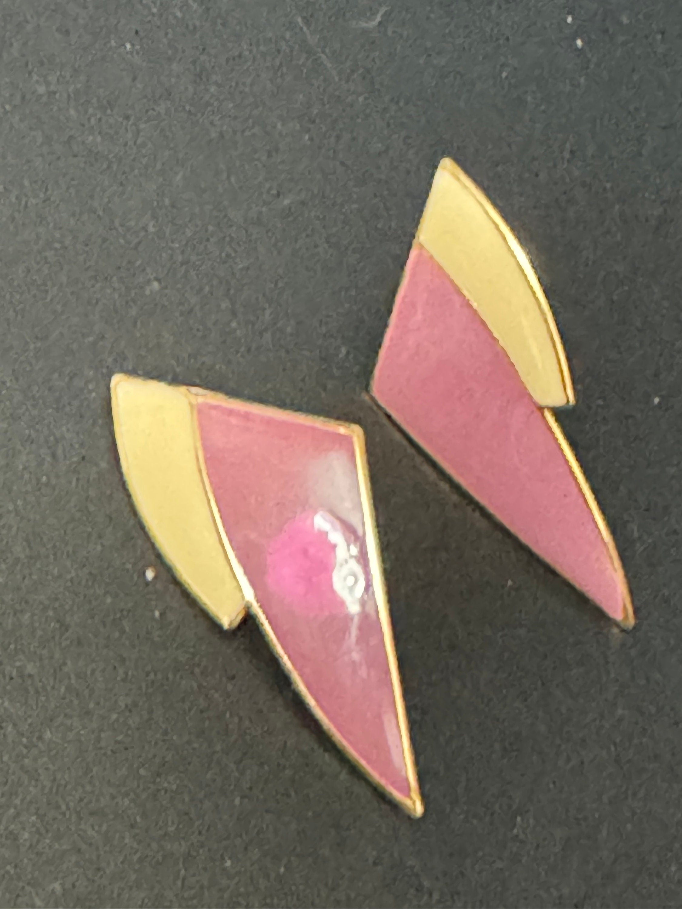 Gold tone purple and cream enamel pair stud lightweight earrings pierced